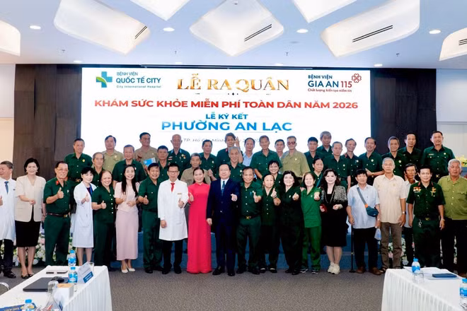 Các bệnh viện ngoài công lập tham gia ký kết hợp tác với các xã, phường chung tay khám sức khỏe toàn dân. 