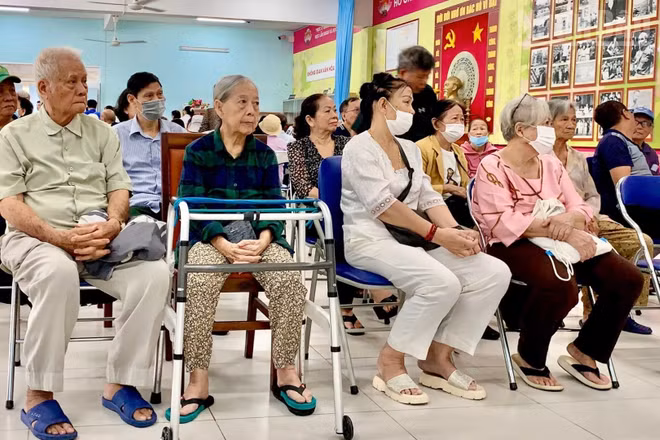 Người cao tuổi thuộc đối tượng dễ bị tổn thương bởi virus hợp bào hô hấp.