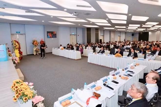 Quang cảnh hội nghị khoa học Bệnh viện Gia An 115.