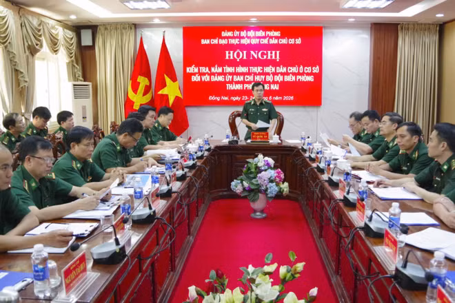 Đoàn kiểm tra Bộ đội Biên phòng làm việc với Ban Chỉ huy Bộ đội Biên phòng thành phố Đồng Nai. (Ảnh: Lê Khoa)