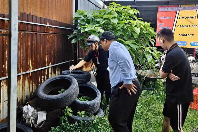 Các địa phương tại Thành phố Hồ Chí Minh chú trọng thực hiện các biện pháp phòng ngừa sốt xuất huyết sau những cơn mưa đầu mùa.