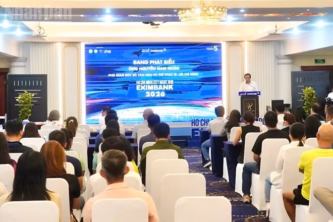 Quang cảnh lễ công bố giải chạy đêm Thành phố Hồ Chí Minh 2026. (Ảnh: THÀNH LÊ)