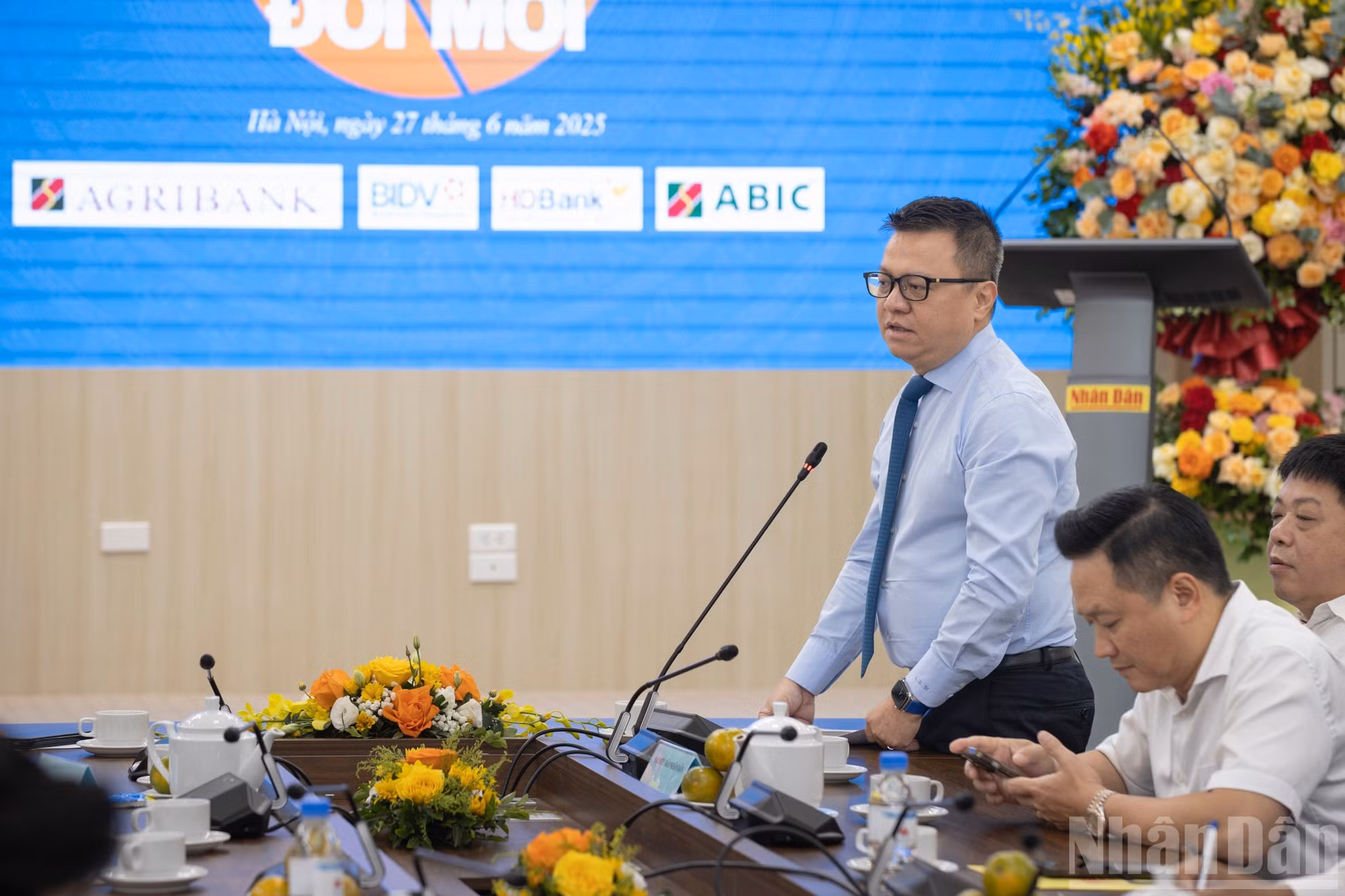 ndo_br_stnd6230.jpg