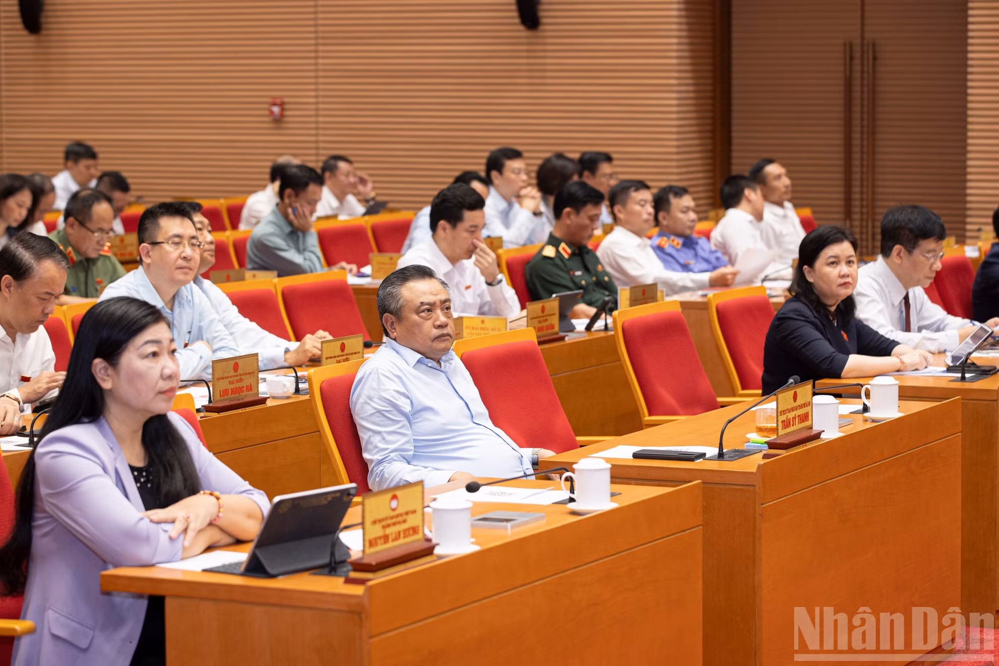 ndo_br_stnd9078.jpg