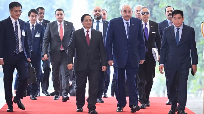 Thủ tướng Phạm Minh Chính đón Chủ tịch Hạ viện Jordan Mazen Turki El Qadi.