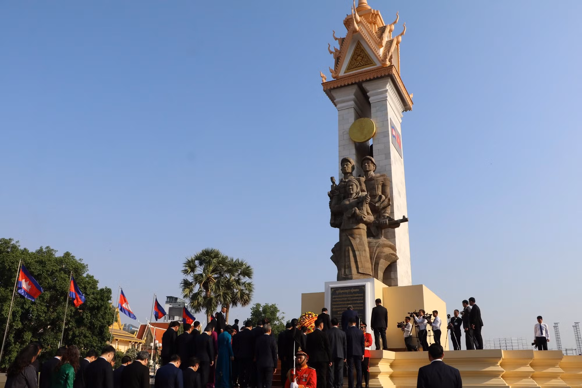 dai-huu-nghi-3.jpg