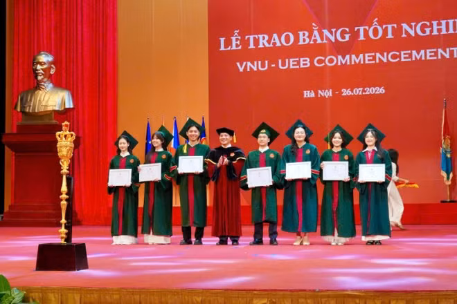 Nhiều tân cử nhân sẽ mang sức trẻ, khát vọng phụng sự đất nước trong kỷ nguyên mới. 