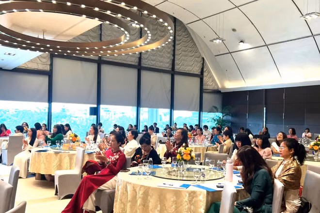 Diễn đàn “Nữ doanh nhân Việt Nam: Bền bỉ-Bứt phá-Tiên phong-Bền vững đồng kiến quốc”.