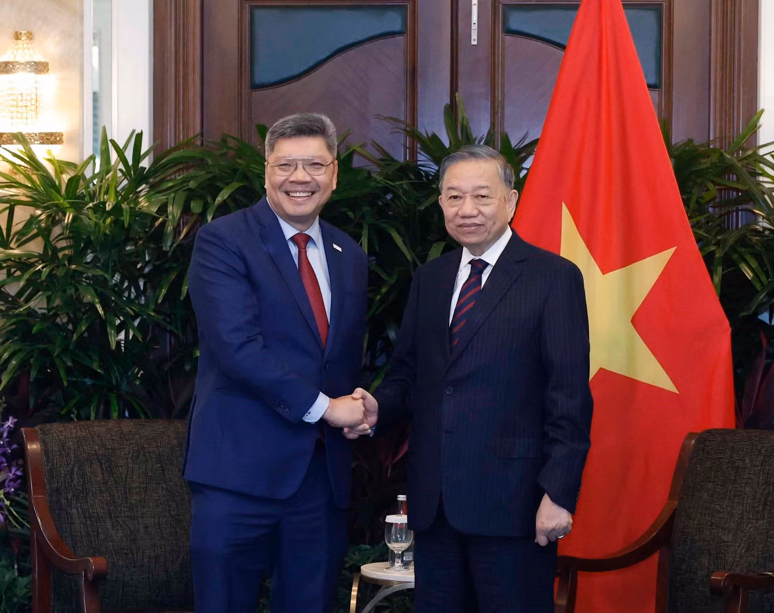 vna-potal-tong-bi-thu-chu-tich-nuoc-tiep-lanh-dao-mot-so-doanh-nghiep-lon-cua-singapore-8794936.jpg