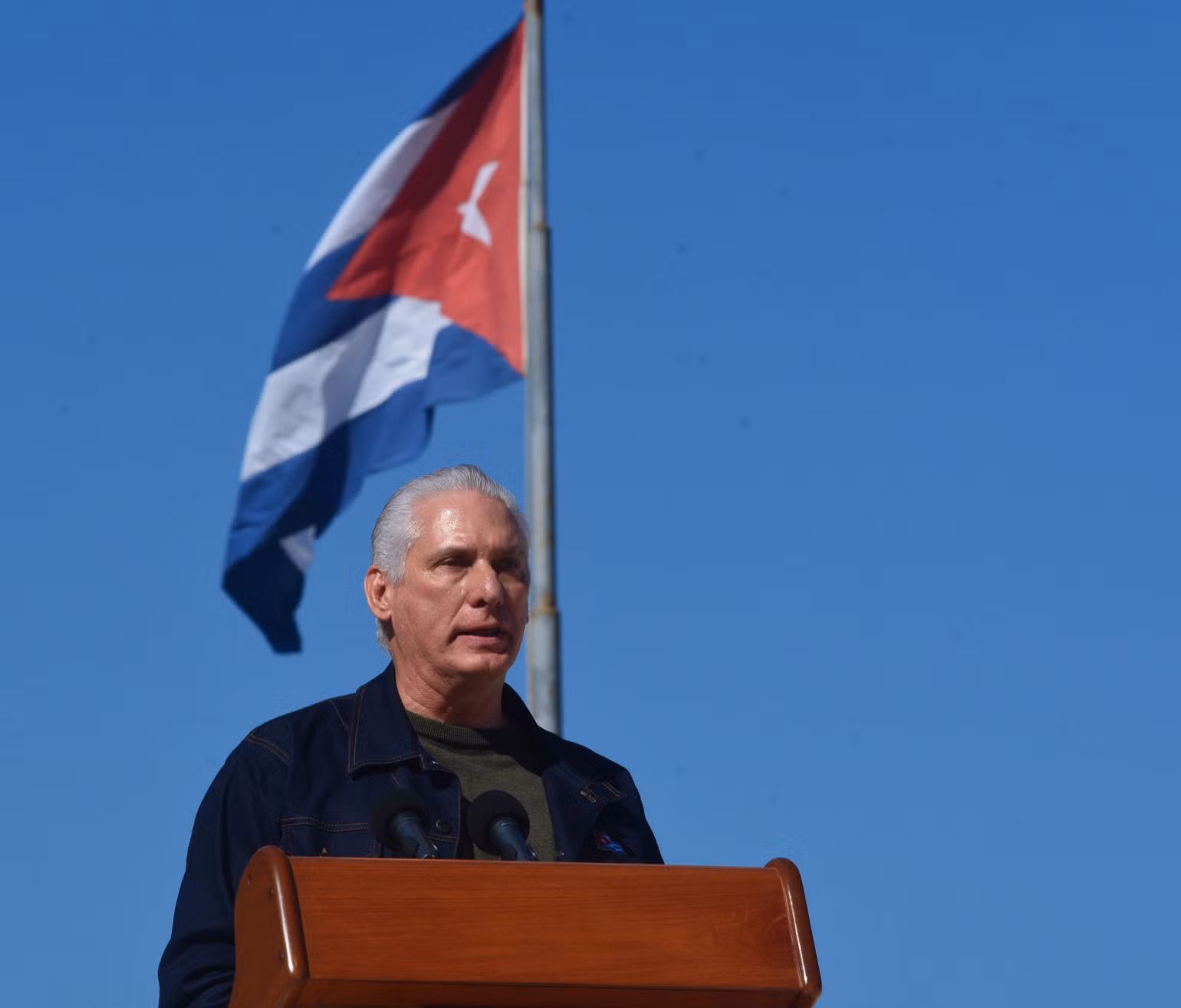 vna-potal-cuba-khang-dinh-doan-ket-voi-nhan-dan-venezuela-8510453.jpg