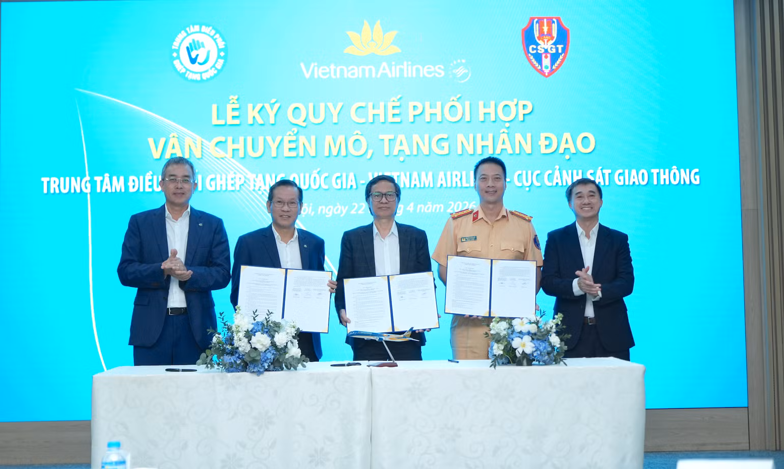 anh-4-vietnam-airlines-ky-ket-quy-che-phoi-hop-voi-trung-tam-dieu-phoi-quoc-gia-ve-ghep-bo-phan-co-the-nguoi-va-cuc-canh-sat-giao-thong.png