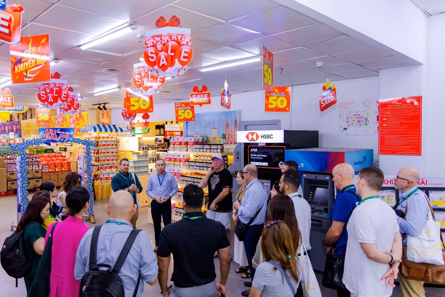 Đoàn doanh nghiệp nông nghiệp Australia tới thăm các chuỗi bán lẻ và siêu thị ở Việt Nam. (Ảnh: BTC)