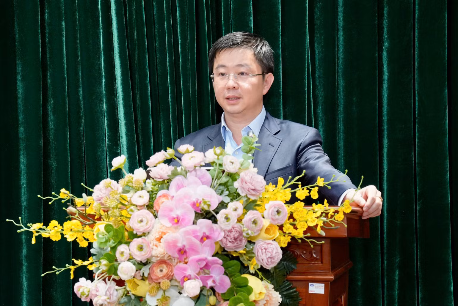 thu-truong-bo-khcn-bui-hoang-phuong-phat-bieu-tai-hoi-nghi.jpg