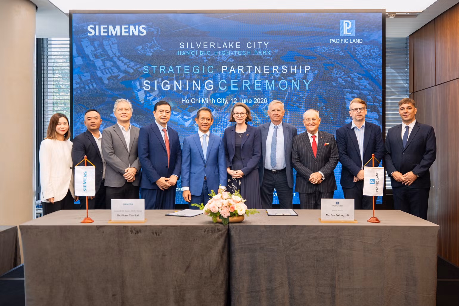 siemens-pacificland-02.jpg