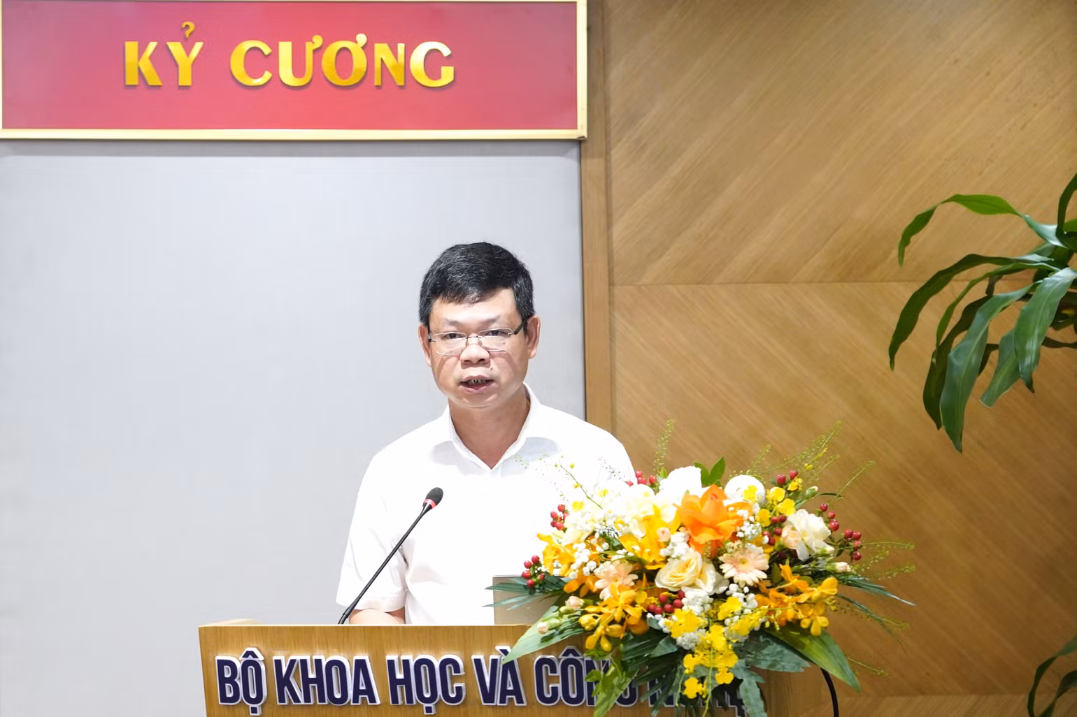 ong-bui-quang-minh-giam-doc-natif-01.jpg