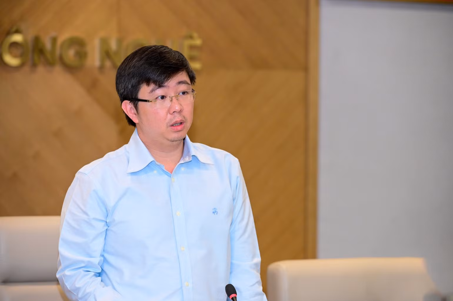 thu-truong-bui-hoang-phuong-1.jpg