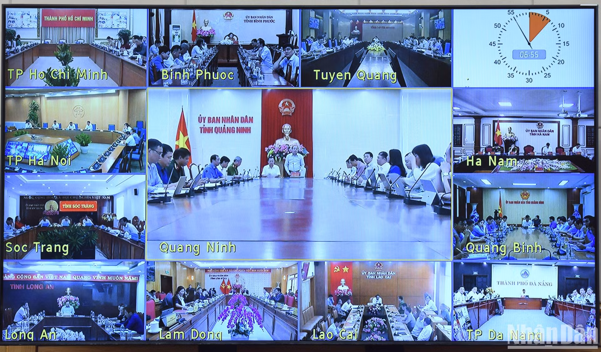 Phiên họp được kết nối trực tuyến từ Trụ sở Chính phủ tới UBND các tỉnh, thành phố trực thuộc Trung ương.