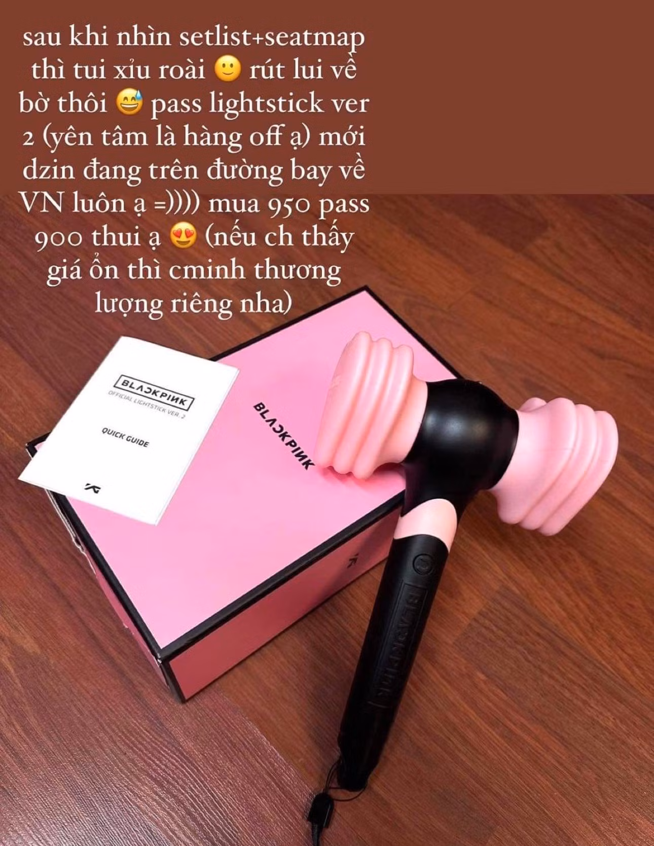 Các dụng cụ cổ vũ cũng được quảng cáo cho thuê có đặt cọc. Các dụng cụ cổ vũ cũng được quảng cáo cho thuê có đặt cọc.