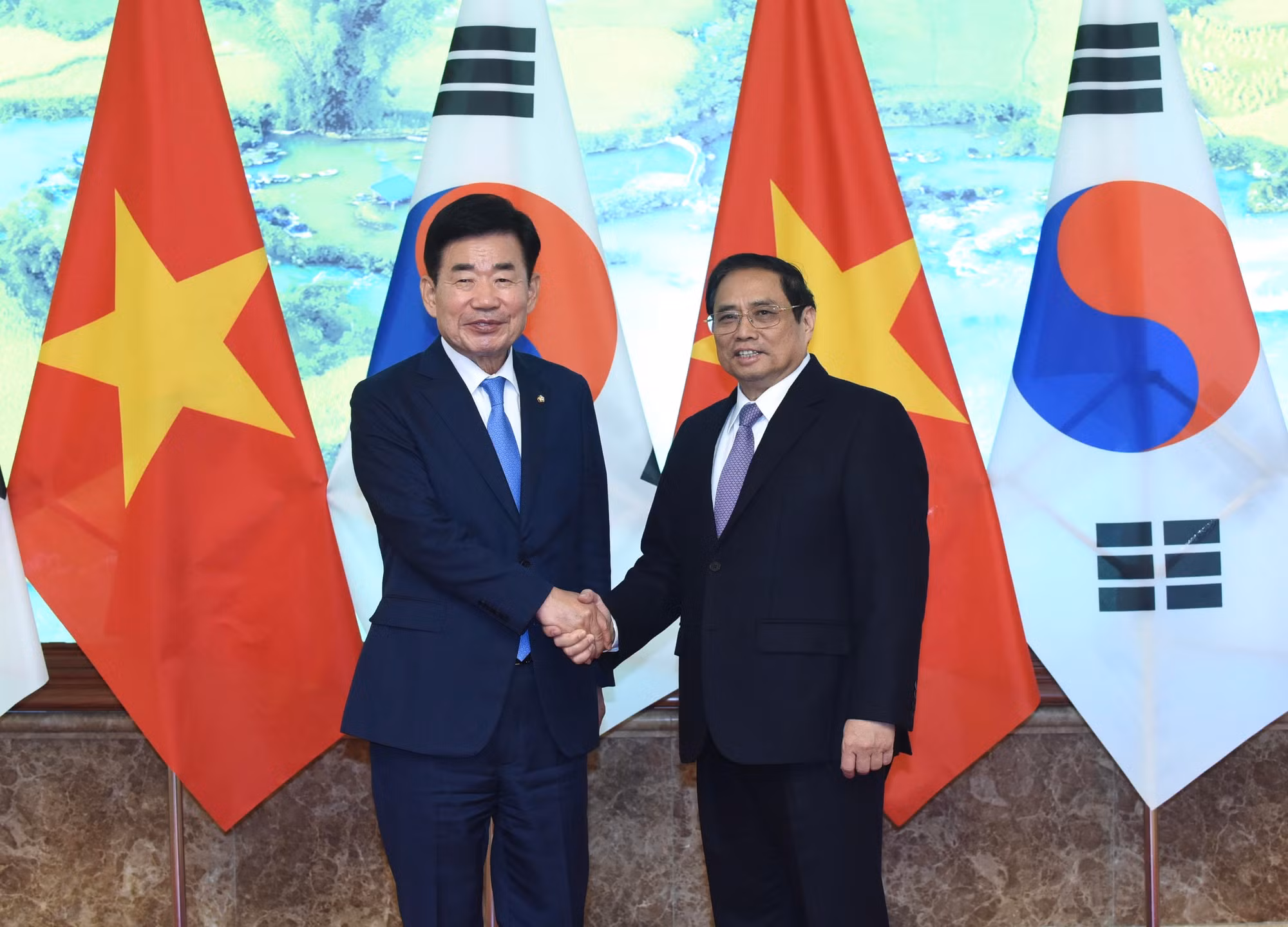 Thủ tướng Phạm Minh Chính Và Chủ tịch Quốc hội Hàn Quốc Kim Jin-pyo. Thủ tướng Phạm Minh Chính Và Chủ tịch Quốc hội Hàn Quốc Kim Jin-pyo.