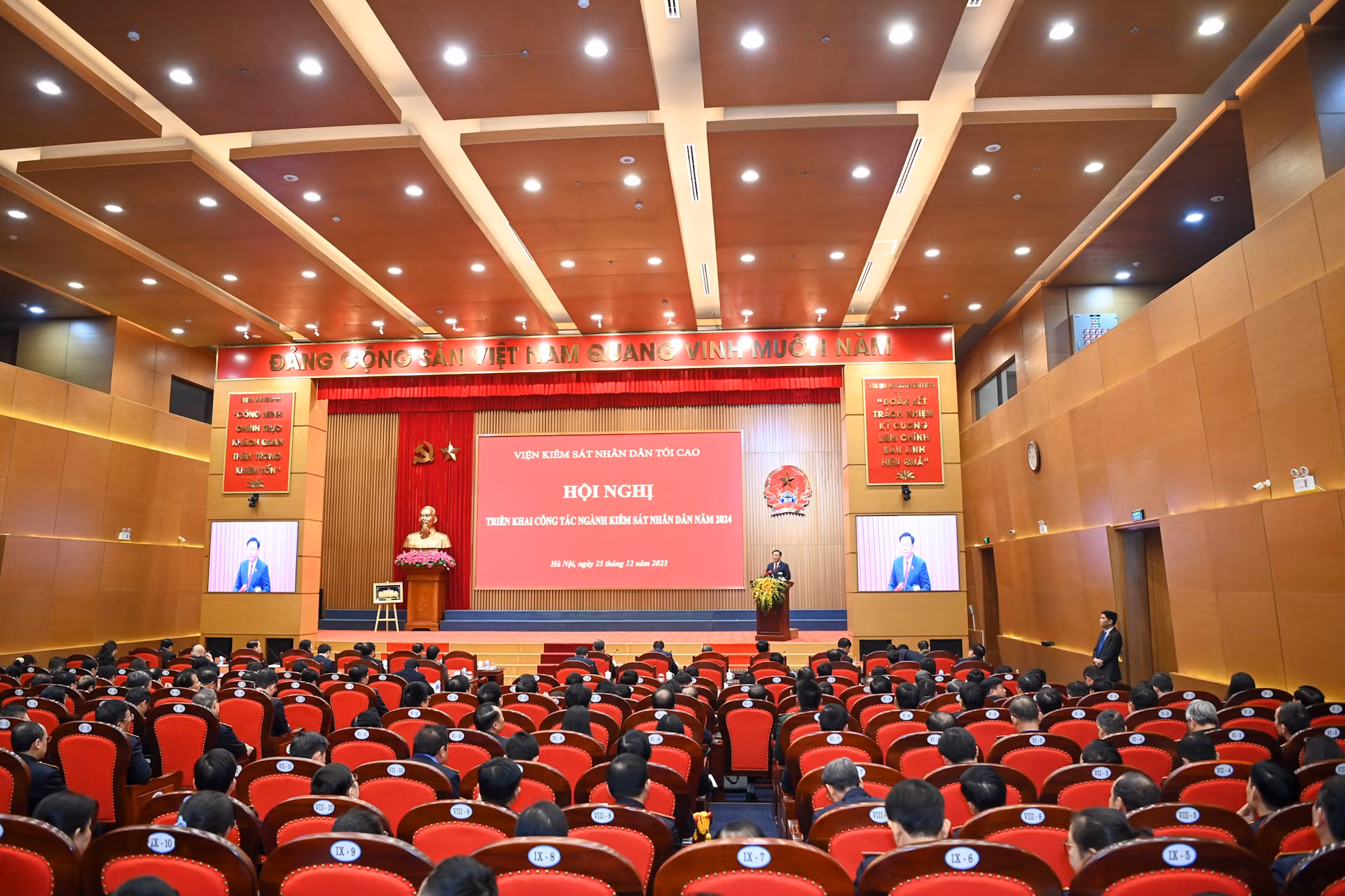 Quang cảnh hội nghị tại Viện Kiểm sát nhân dân tối cao. Quang cảnh hội nghị tại Viện Kiểm sát nhân dân tối cao.