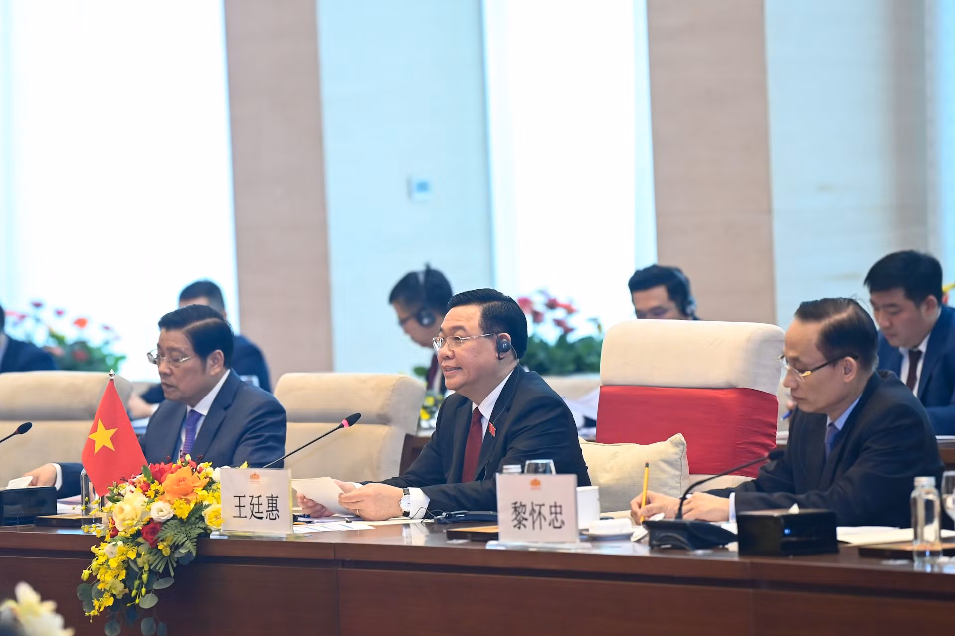 Chủ tịch Quốc hội Vương Đình Huệ phát biểu tại buổi hội kiến. Chủ tịch Quốc hội Vương Đình Huệ phát biểu tại buổi hội kiến.