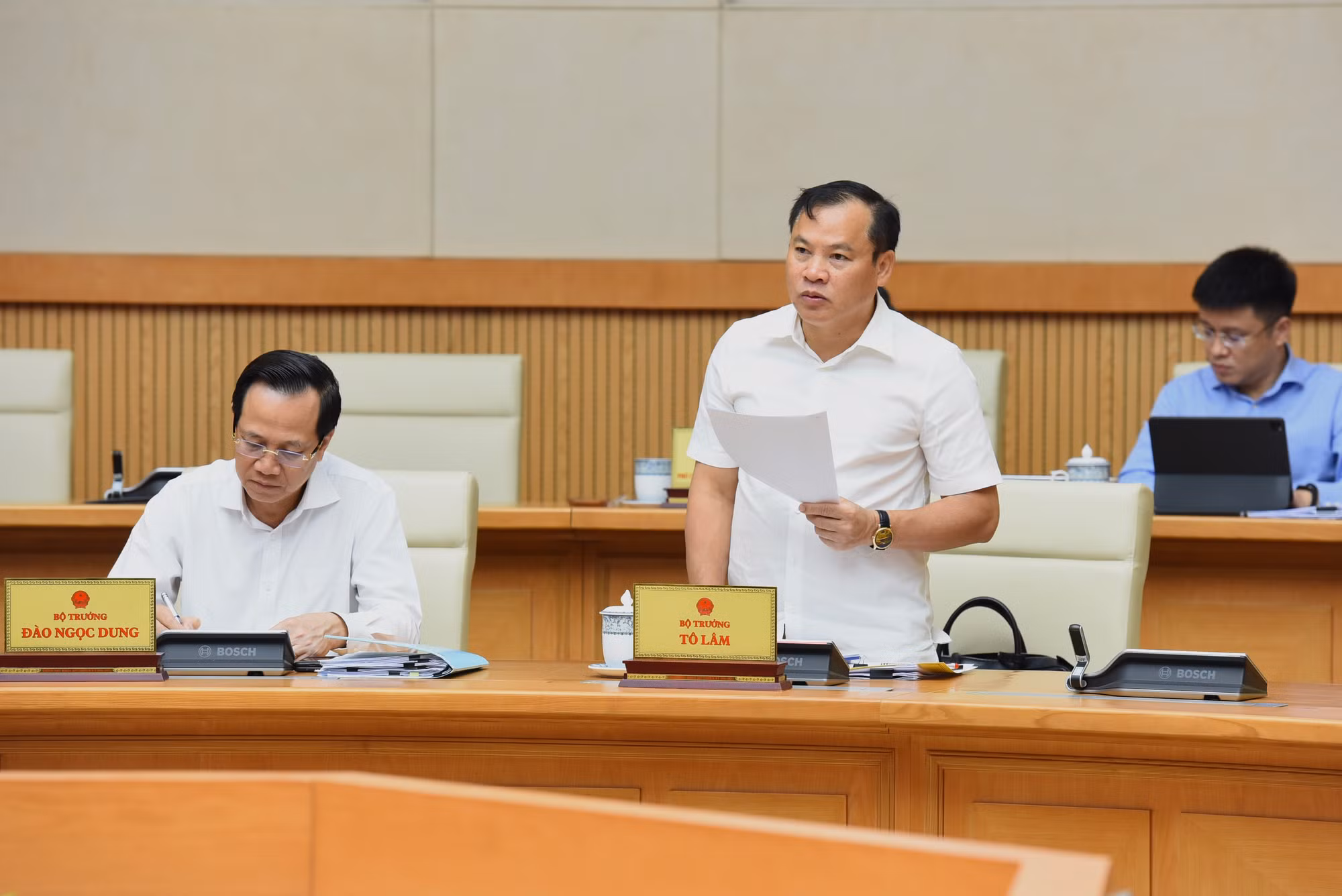 Đại diện lãnh đạo Bộ Công an phát biểu.