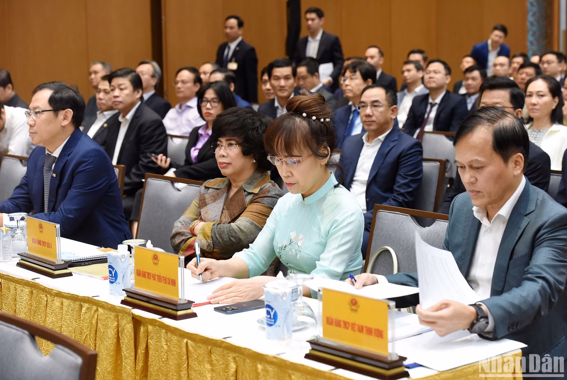 Đại diện các tổ chức tín dụng dự hội nghị.