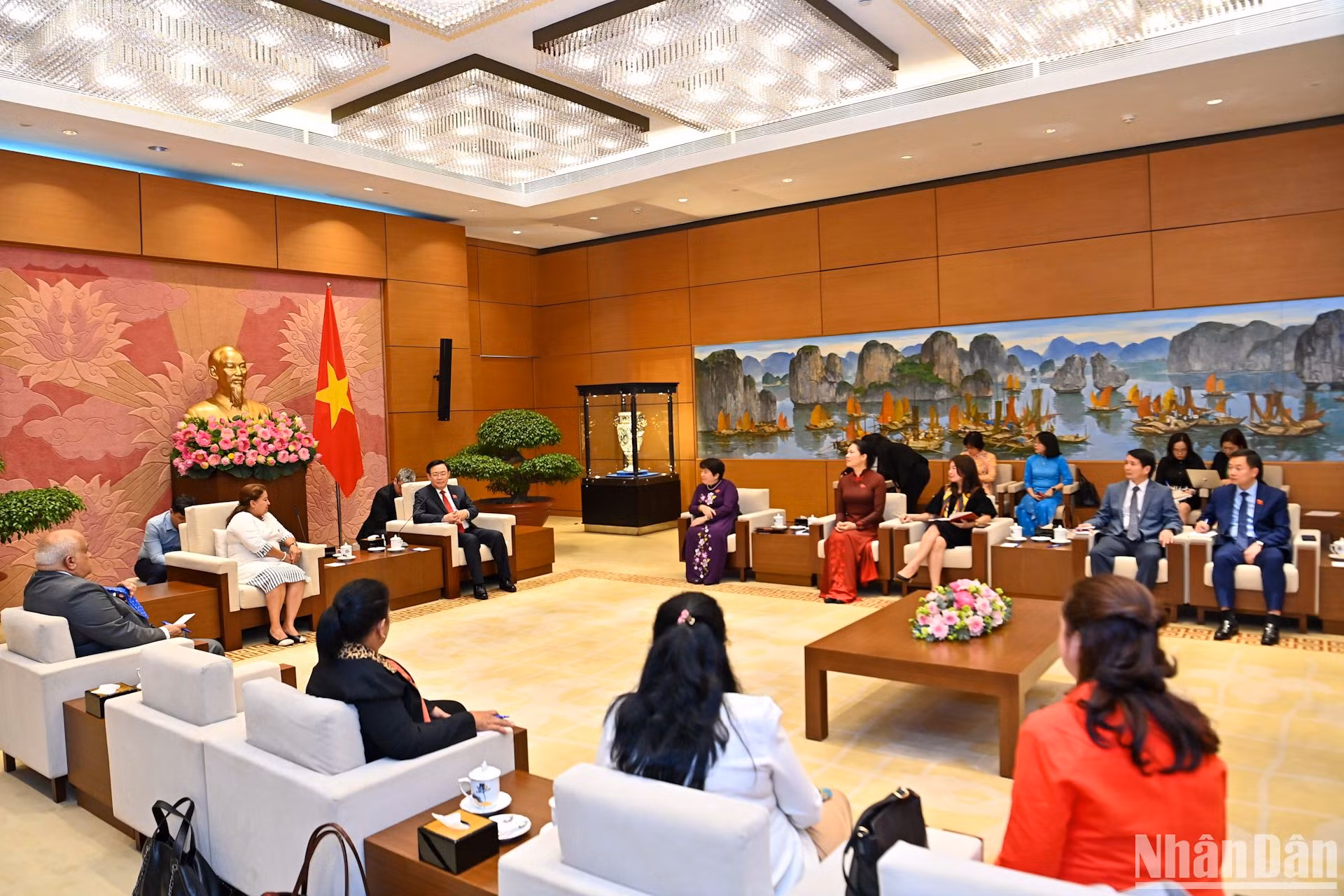 Quang cảnh buổi tiếp tại Nhà Quốc hội.