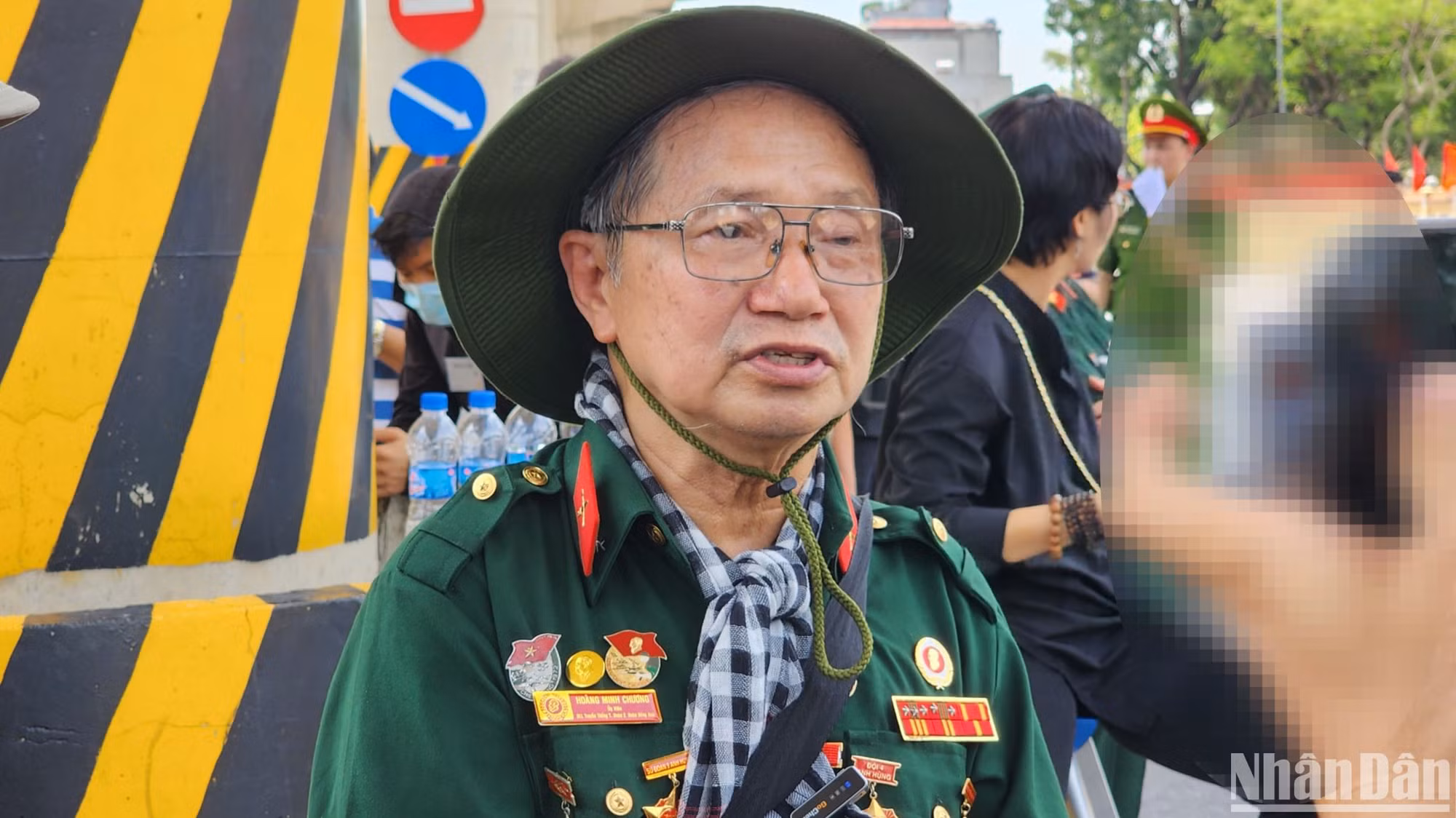 Bác Hoàng Minh Chương, Ủy viên Ban liên lạc Trung đoàn Đồng Xoài. Bác Hoàng Minh Chương, Ủy viên Ban liên lạc Trung đoàn Đồng Xoài.