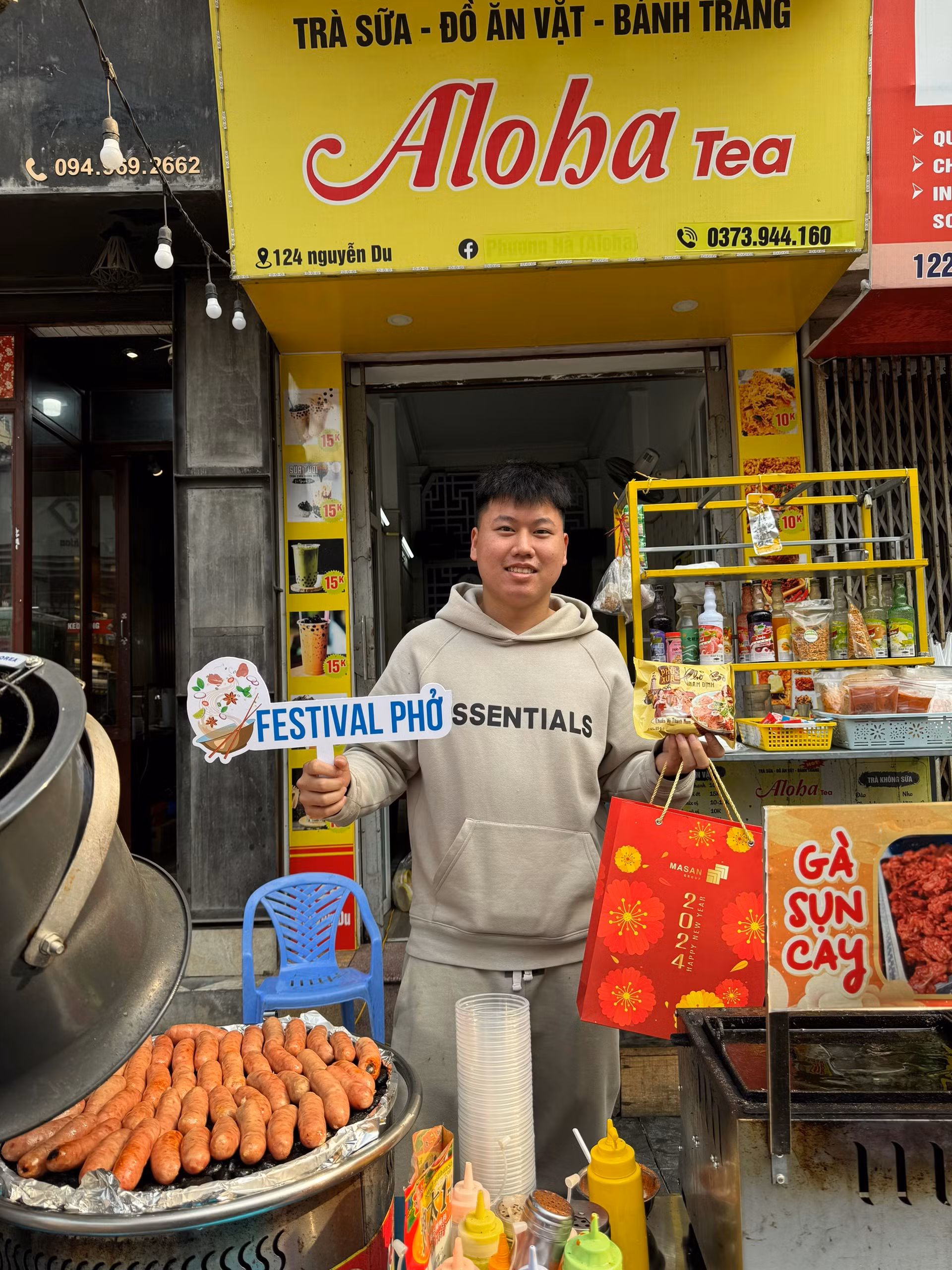 Hoạt động có sự tài trợ đồng hành của nhãn hàng Masan, Chinsu, nước tinh khiết Bluezone và Hiệp hội Nước mắm Việt Nam.