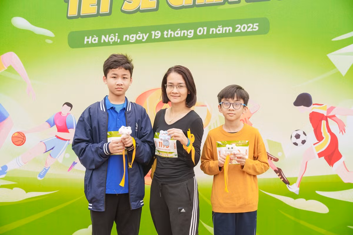 Giải chạy thu hút nhiều gia đình tham gia.