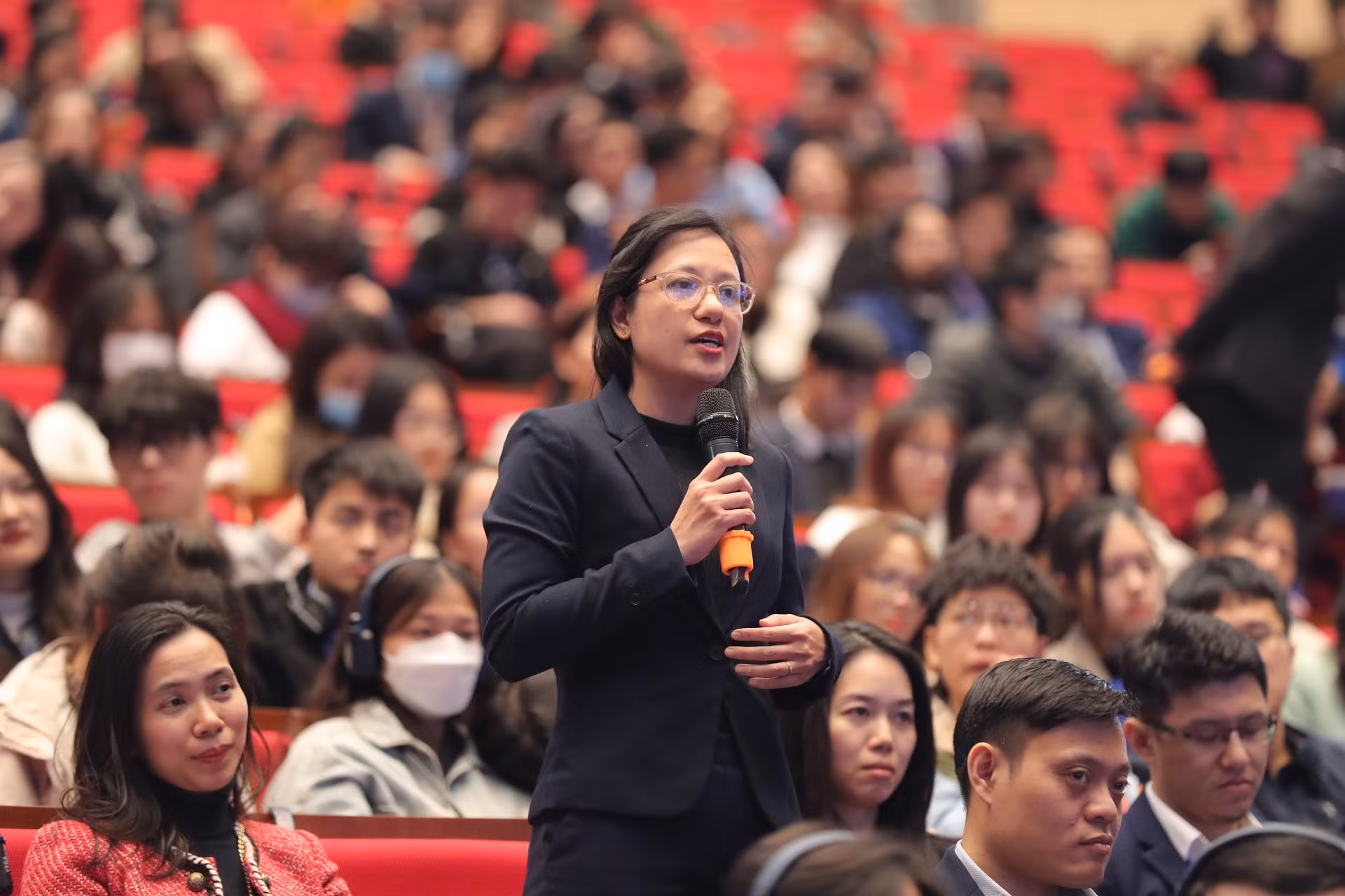 Tuần lễ Khoa học Công nghệ VinFuture thu hút sự quan tâm của nhiều nhà khoa học trẻ Việt Nam.