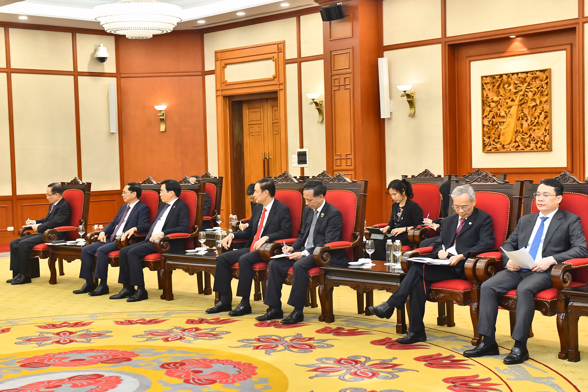 Đoàn đại biểu Việt Nam tại buổi tiếp.