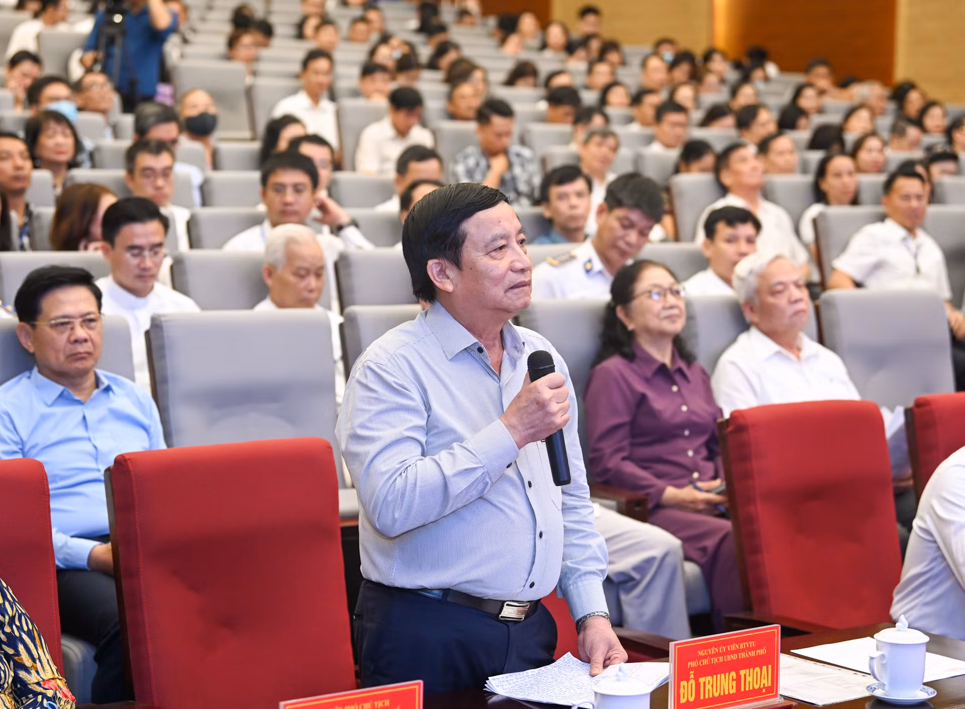 Cử tri Đỗ Trung Thoại phát biểu ý kiến, kiến nghị tới các đại biểu Quốc hội.