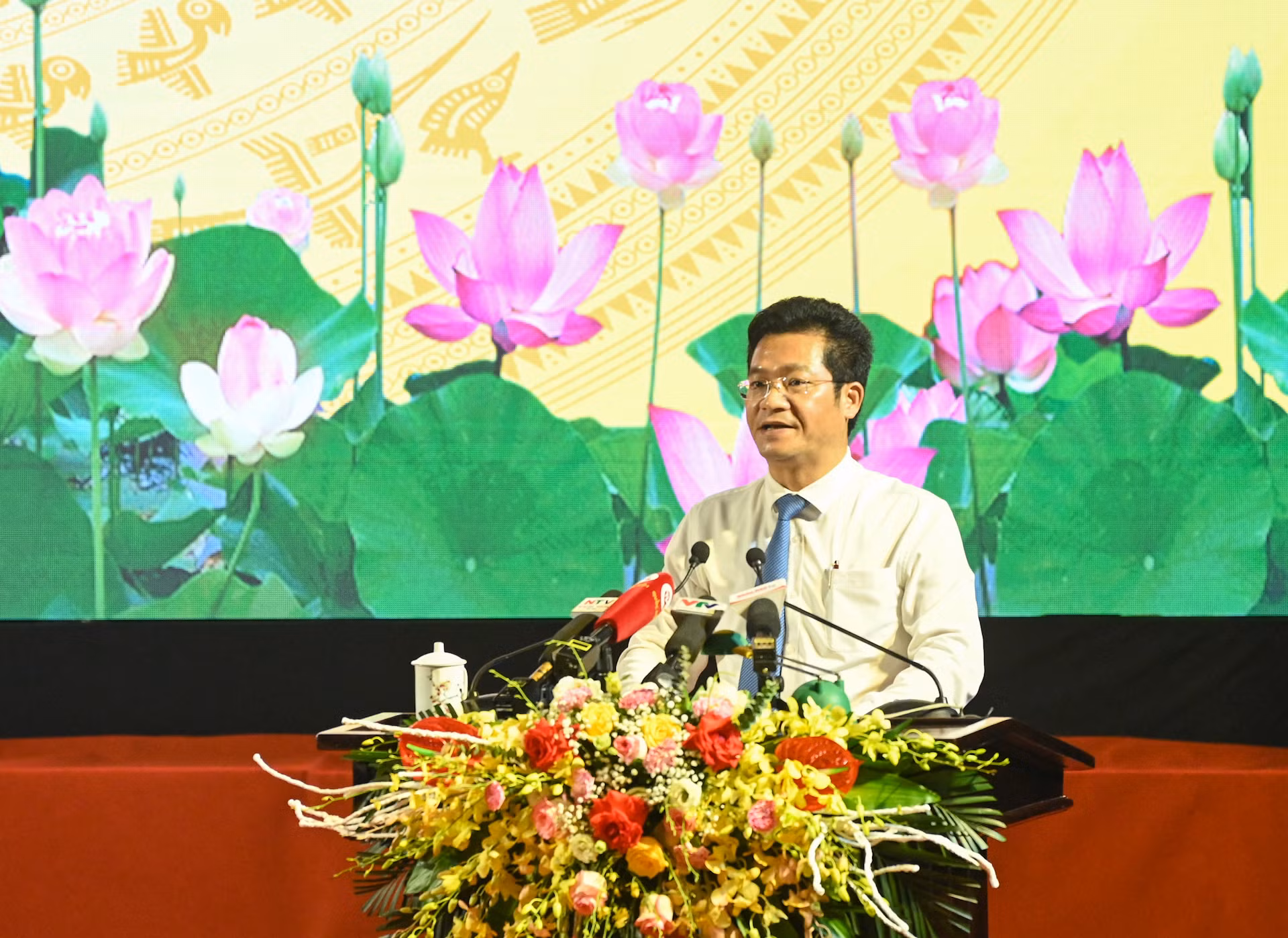 Phó Chủ tịch Thường trực Ủy ban nhân dân tỉnh Nam Định Trần Anh Dũng phát biểu tại hội nghị. Phó Chủ tịch Thường trực Ủy ban nhân dân tỉnh Nam Định Trần Anh Dũng phát biểu tại hội nghị.