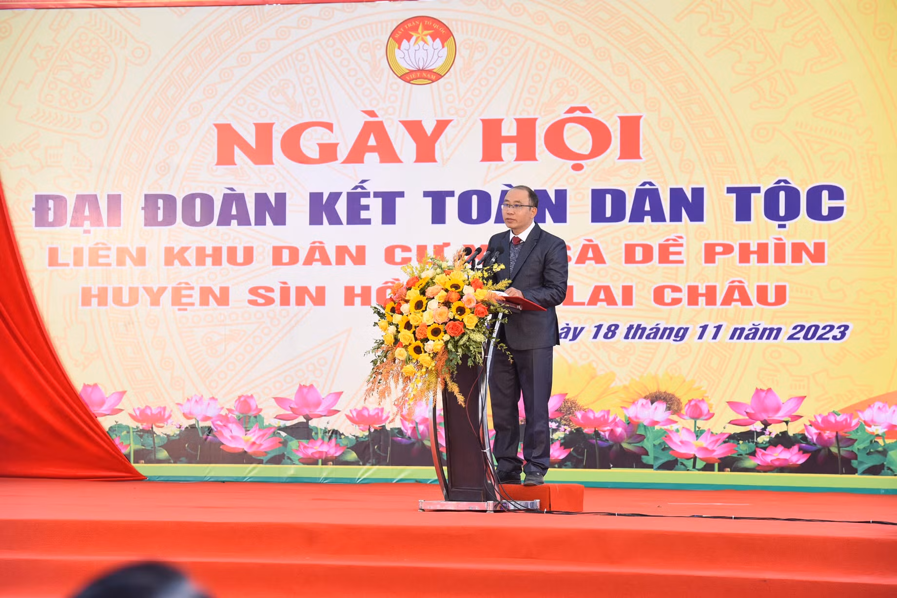 Bí thư Đảng Ủy xã Sà Dề Phìn, huyện Sìn Hồ, tỉnh Lai Châu Hà Quí Trọng phát biểu.