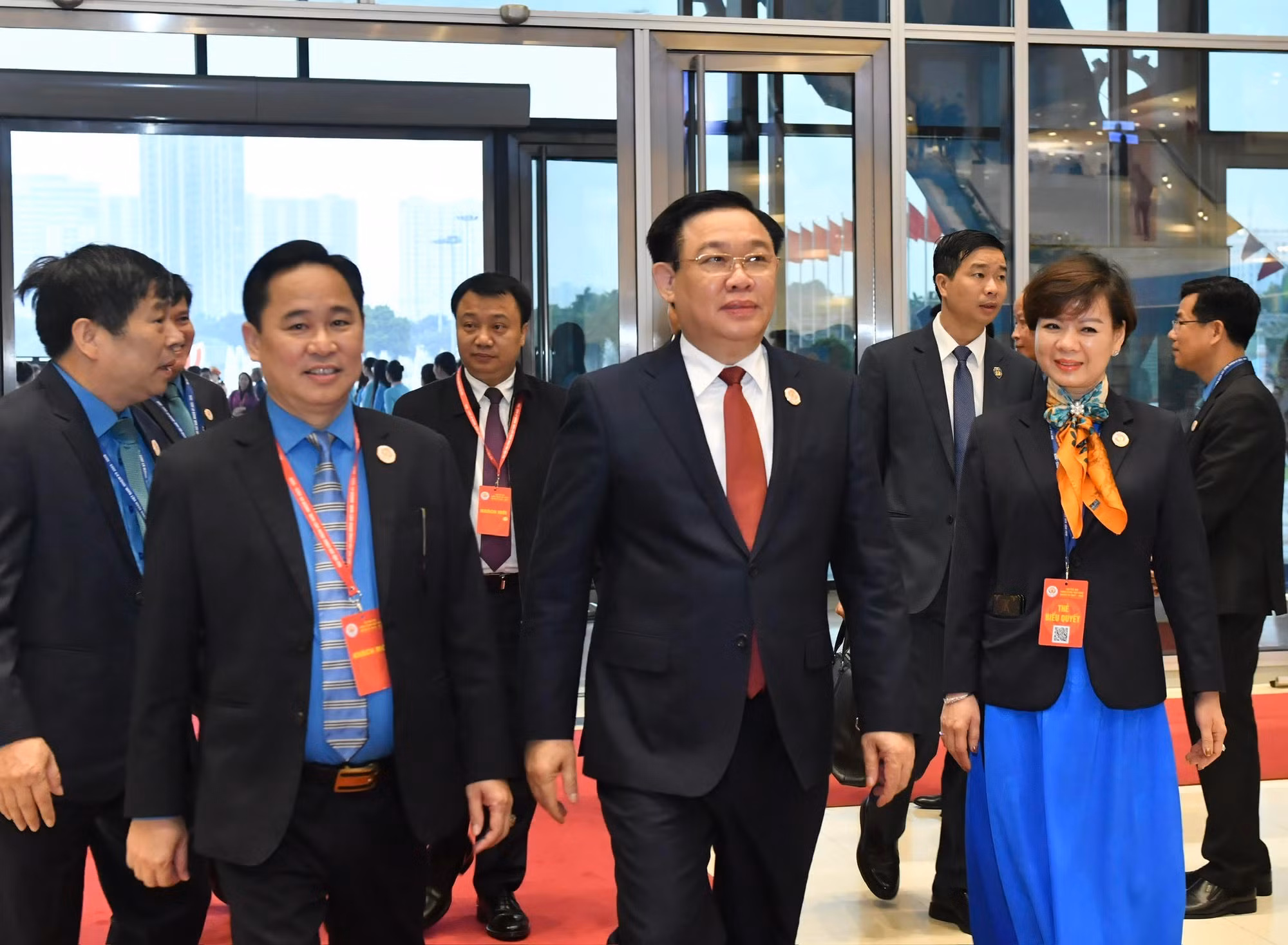 Chủ tịch Quốc hội Vương Đình Huệ đến dự đại hội. Chủ tịch Quốc hội Vương Đình Huệ đến dự đại hội.