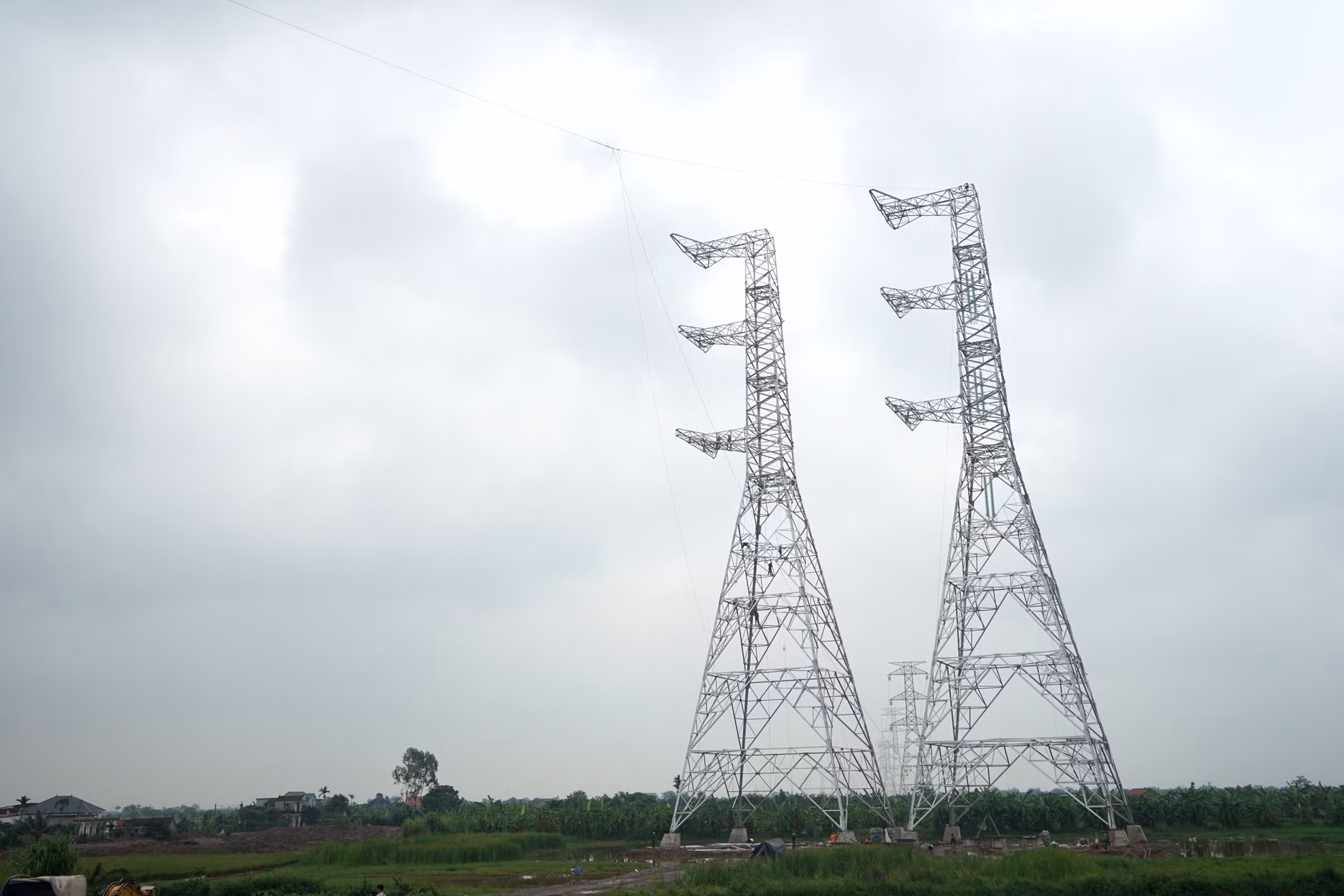 Dự án đường dây 500kV mạch 3 từ Quảng Trạch (Quảng Bình) đến Phố Nối (Hưng Yên) là dự án trọng điểm, quy mô lớn, có vai trò đặc biệt quan trọng đối với an ninh năng lượng quốc gia, góp phần bảo đảm cung ứng điện cho miền bắc.