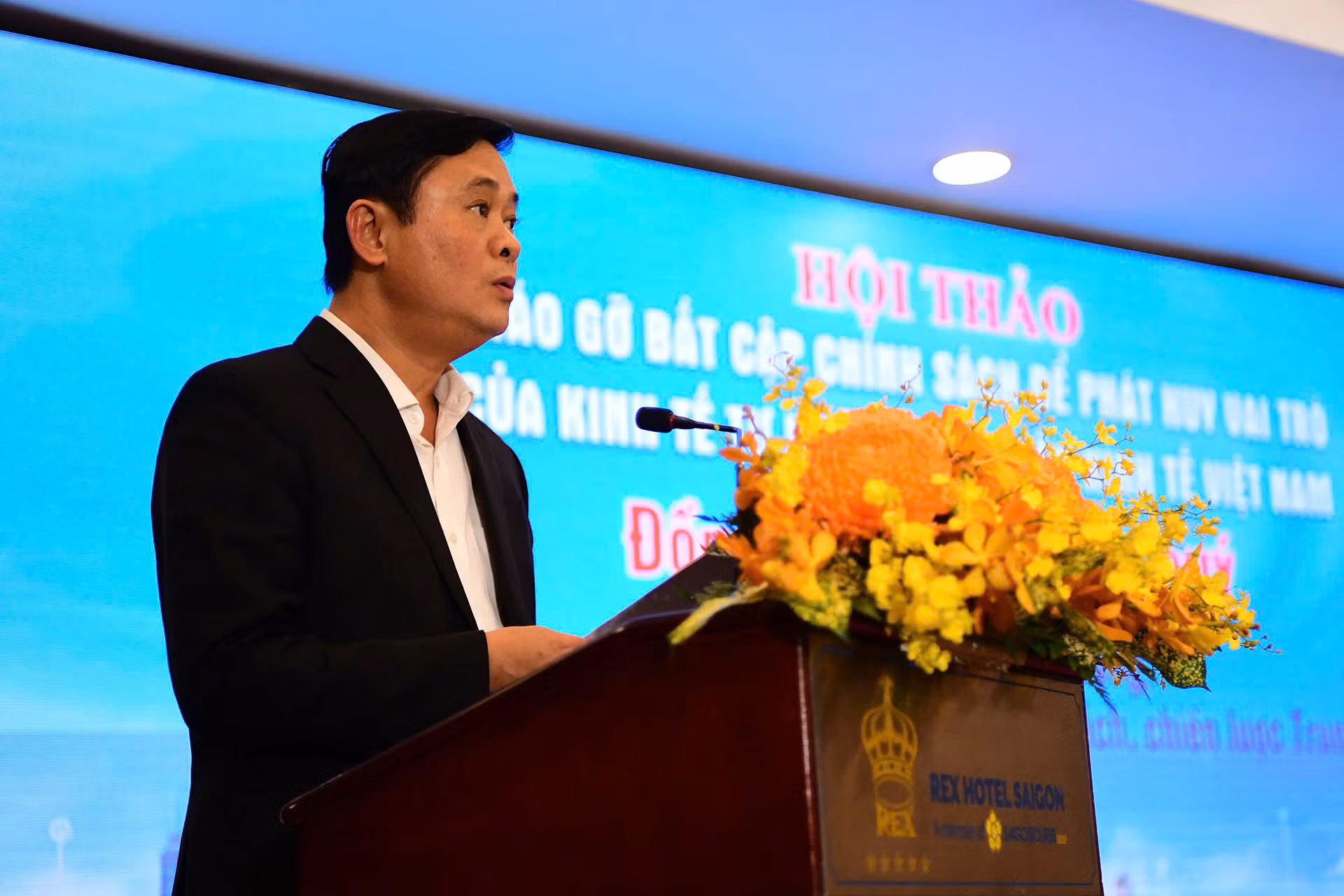 Đồng chí Thái Thanh Quý, Phó Trưởng Ban Thường trực Ban Chính sách, chiến lược Trung ương phát biểu tại hội thảo. (Ảnh: THẾ DƯƠNG)