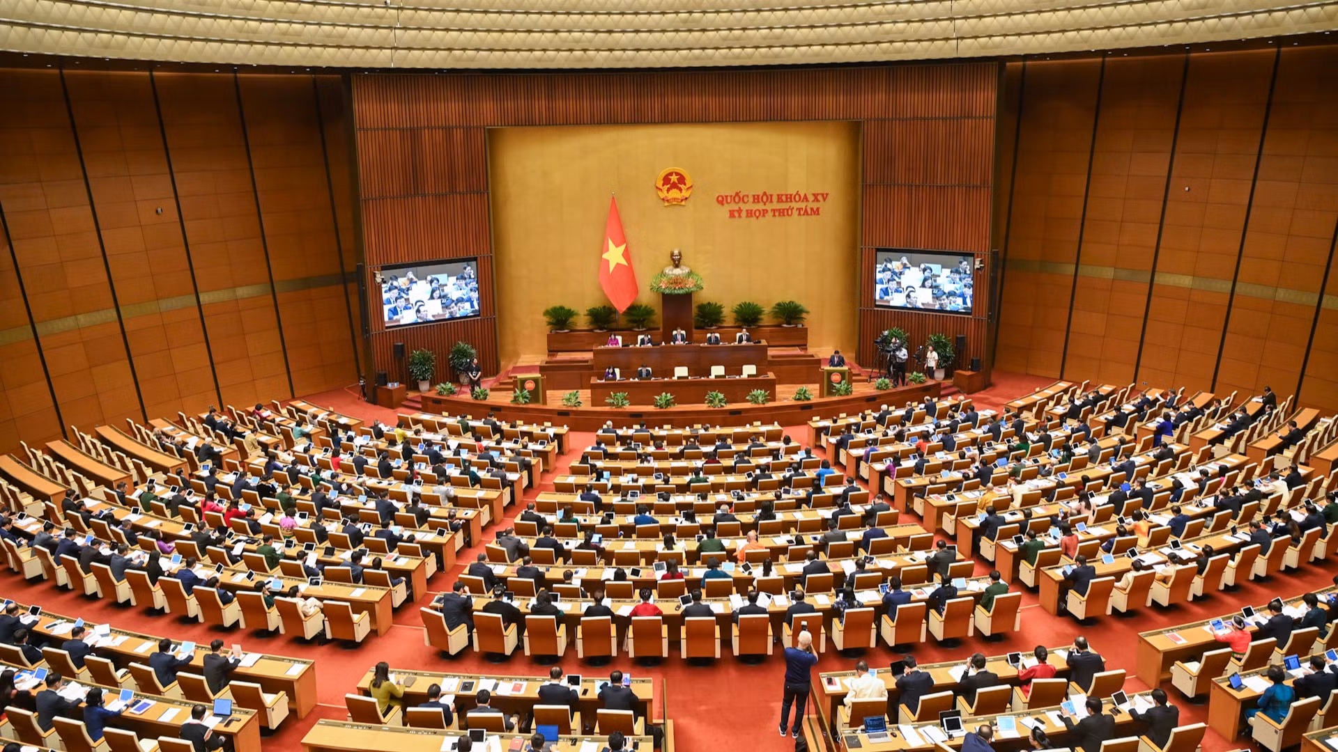 Phiên khai mạc Kỳ họp thứ 8, Quốc hội khóa XV. (Ảnh: DUY LINH) Phiên khai mạc Kỳ họp thứ 8, Quốc hội khóa XV. (Ảnh: DUY LINH)
