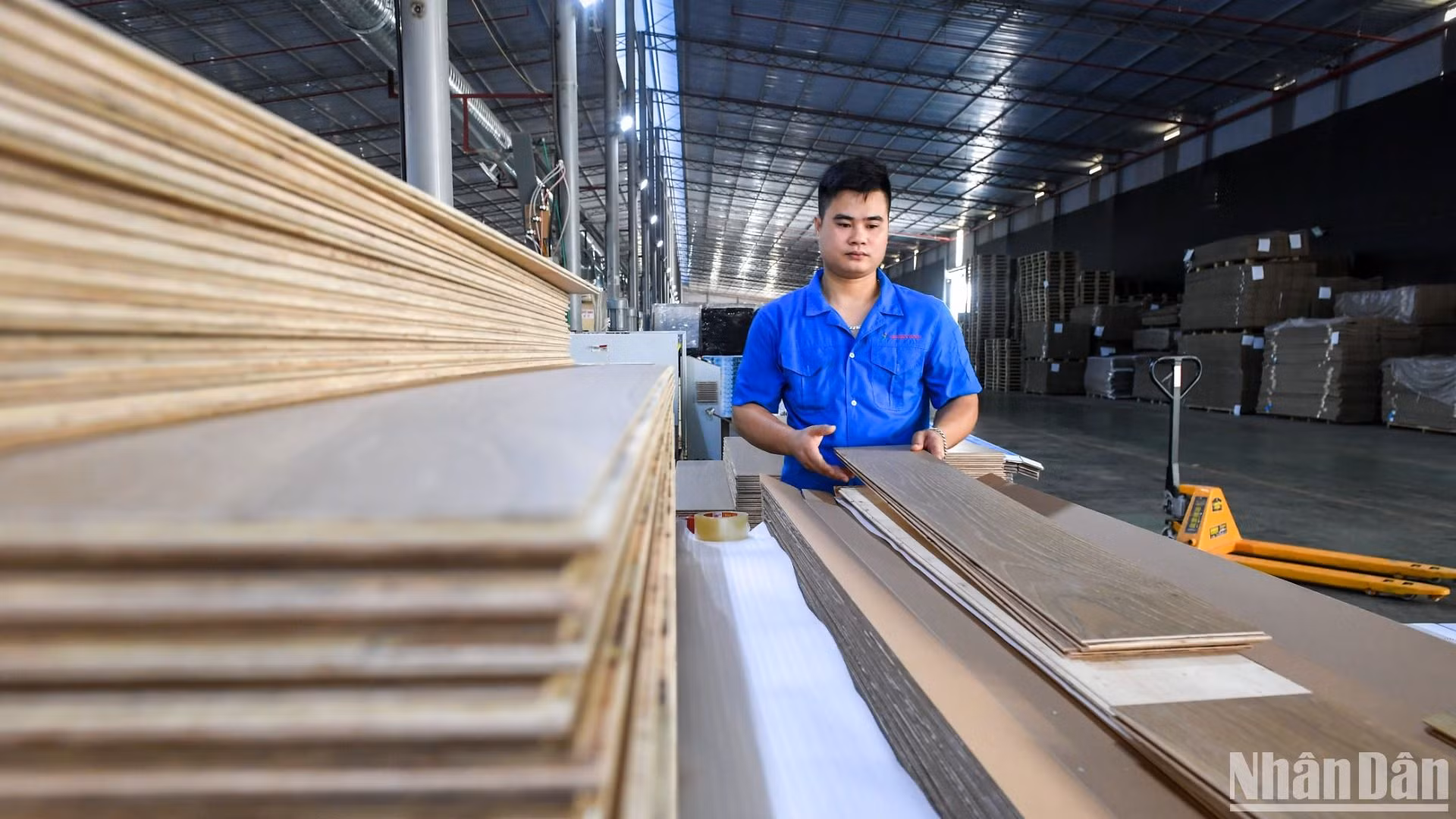 Với tinh thần xóa bỏ định kiến, tạo điều kiện đột phá, Nghị quyết 68 là lời khẳng định mạnh mẽ của Đảng về vai trò then chốt, động lực quan trọng hàng đầu của khu vực kinh tế tư nhân trong tiến trình phát triển đất nước. (Ảnh minh họa: THÀNH ĐẠT) 