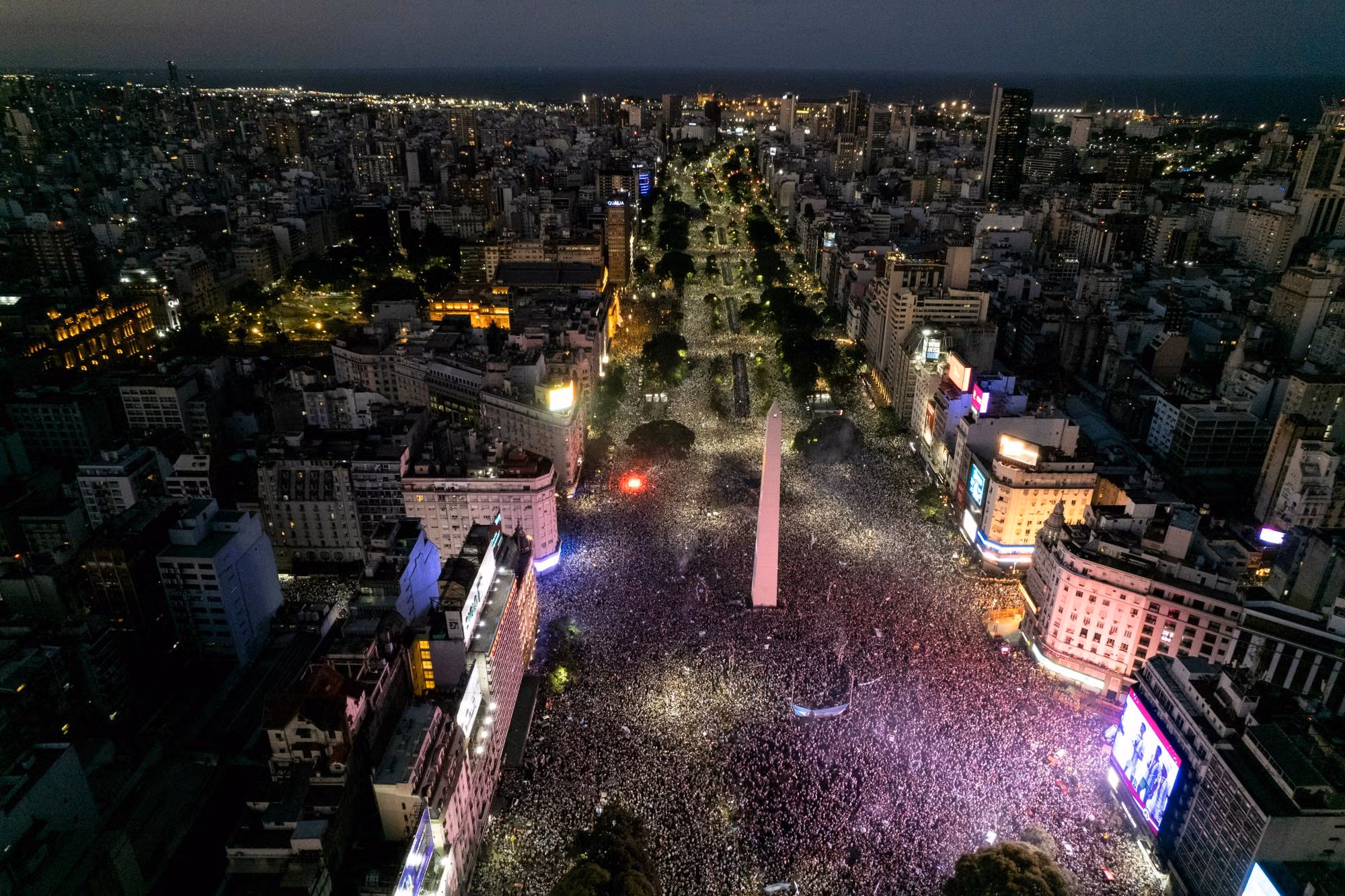 Người Argentina đã có 1 đêm không ngủ. (Ảnh: Telam) Người Argentina đã có 1 đêm không ngủ. (Ảnh: Telam)