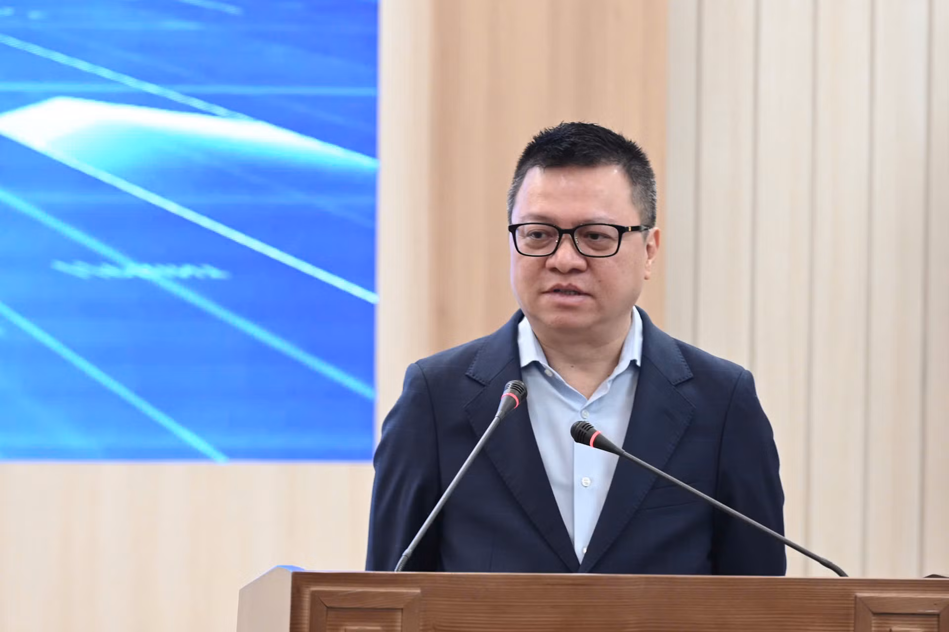 Đồng chí Lê Quốc Minh, Ủy viên Trung ương Đảng, Tổng Biên tập, Bí thư Đảng ủy Báo Nhân Dân, Phó Trưởng Ban Tuyên giáo và Dân vận Trung ương, Chủ tịch Hội Nhà báo Việt Nam phát biểu tại lễ kỷ niệm. (Ảnh: BÙI GIANG) Đồng chí Lê Quốc Minh, Ủy viên Trung ương Đảng, Tổng Biên tập, Bí thư Đảng ủy Báo Nhân Dân, Phó Trưởng Ban Tuyên giáo và Dân vận Trung ương, Chủ tịch Hội Nhà báo Việt Nam phát biểu tại lễ kỷ niệm. (Ảnh: BÙI GIANG)
