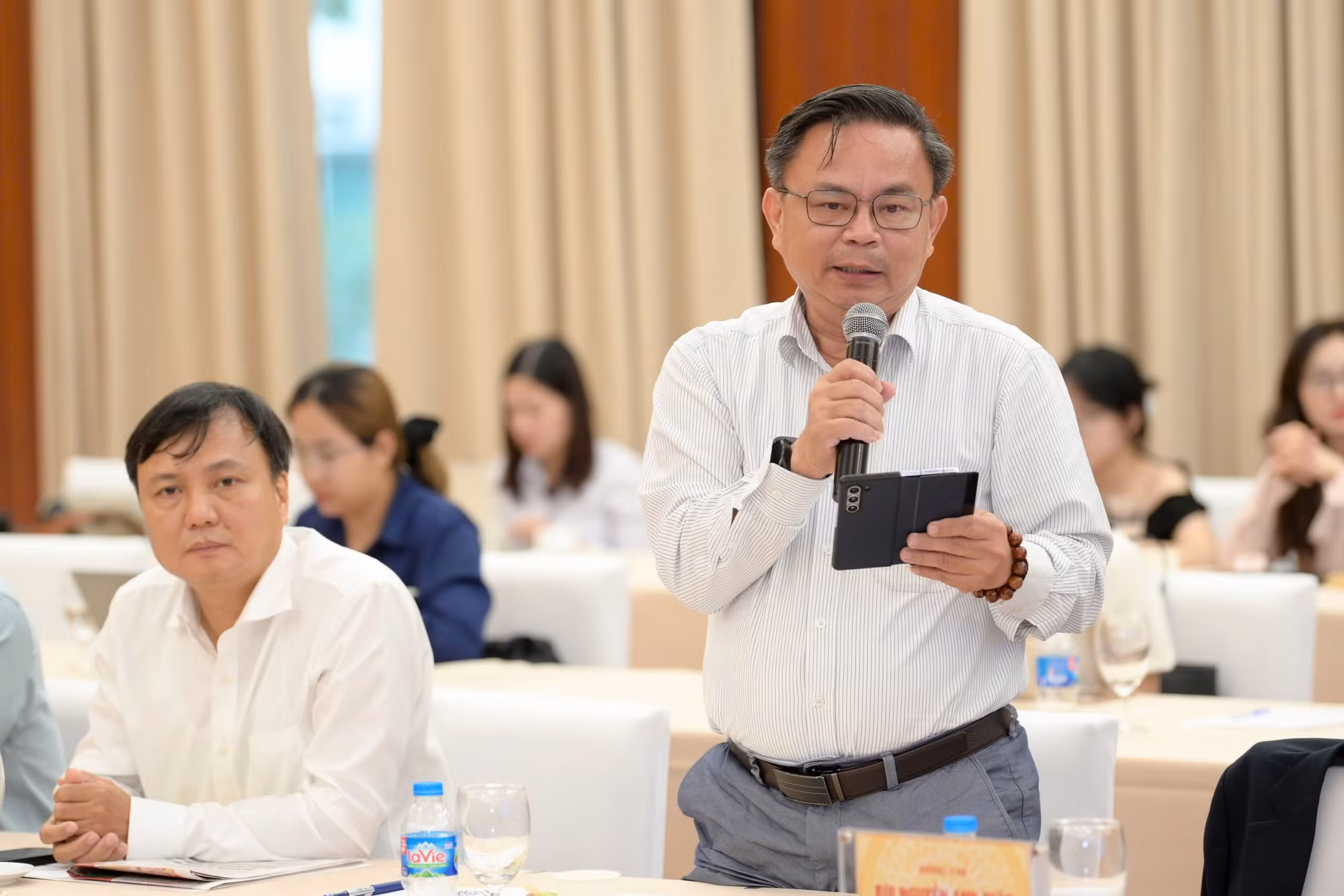 Ông Nguyễn Hoàng Giang, Tổng Giám đốc SATRACO (Thành viên Ban Điều hành Sabeco) chia sẻ góc nhìn doanh nghiệp. Ông Nguyễn Hoàng Giang, Tổng Giám đốc SATRACO (Thành viên Ban Điều hành Sabeco) chia sẻ góc nhìn doanh nghiệp.