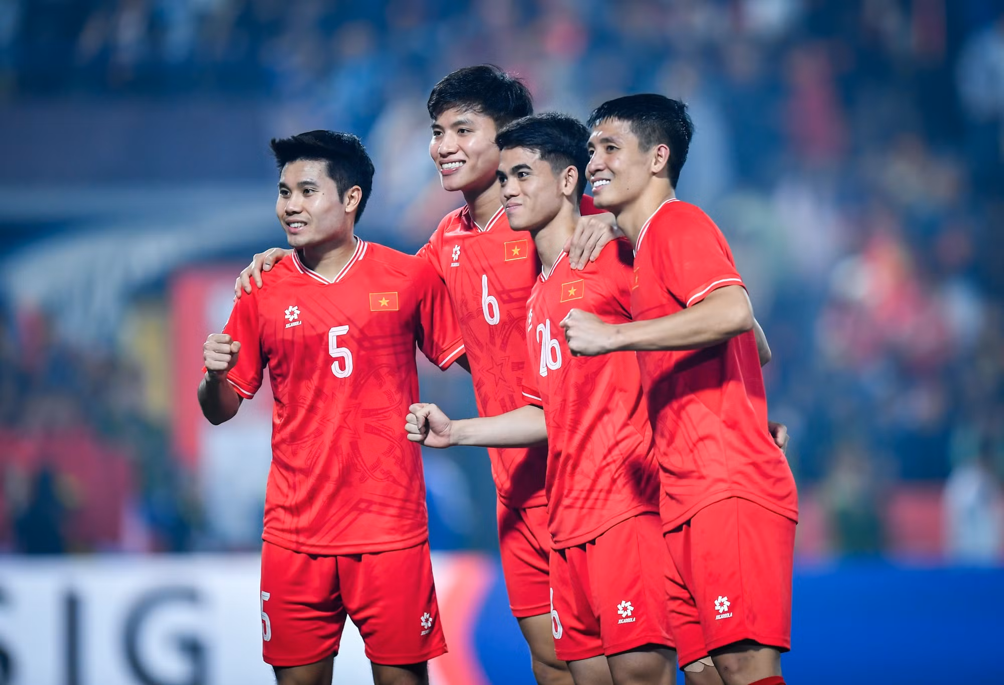 2-1 cũng là tỷ số chung cuộc của trận chung kết lượt đi.