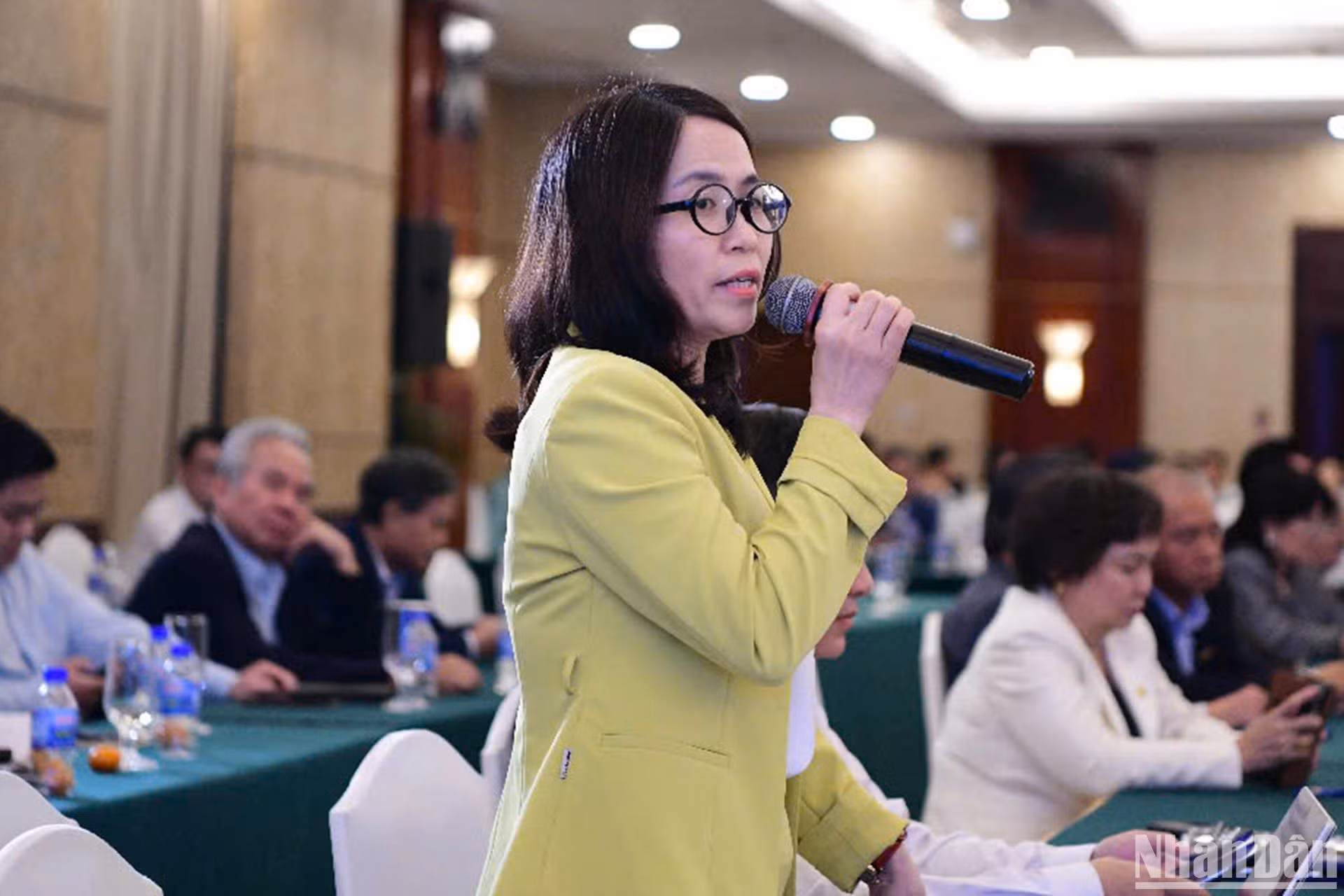 Bà Bùi Thu Thủy, Phó Cục trưởng Cục Phát triển Doanh nghiệp tư nhân và Kinh tế tập thể, Bộ Tài chính chia sẻ tại hội thảo.