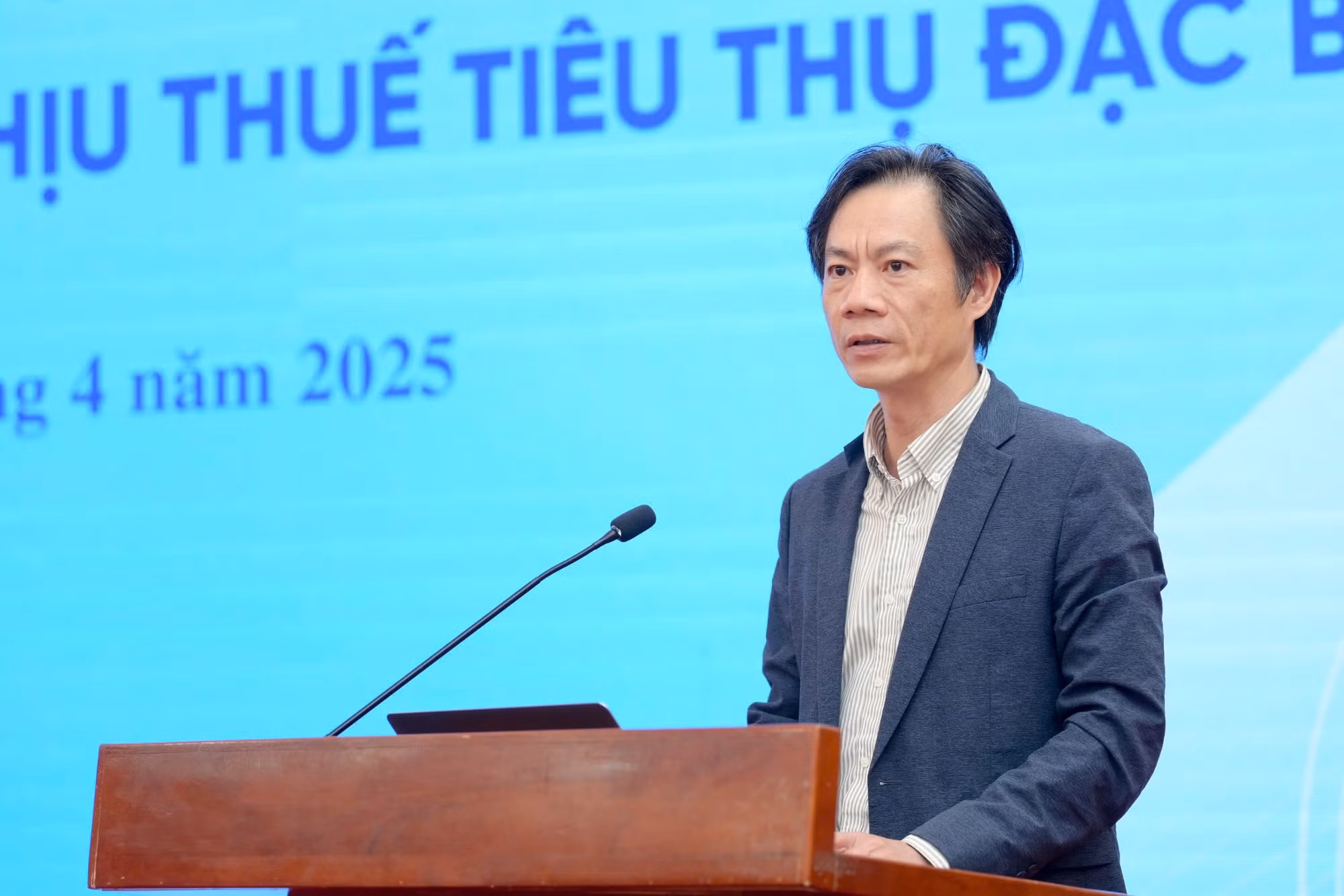 TS Lê Duy Bình, Chuyên gia kinh tế, Giám đốc điều hành Economica Việt Nam phát biểu tại hội thảo. TS Lê Duy Bình, Chuyên gia kinh tế, Giám đốc điều hành Economica Việt Nam phát biểu tại hội thảo.