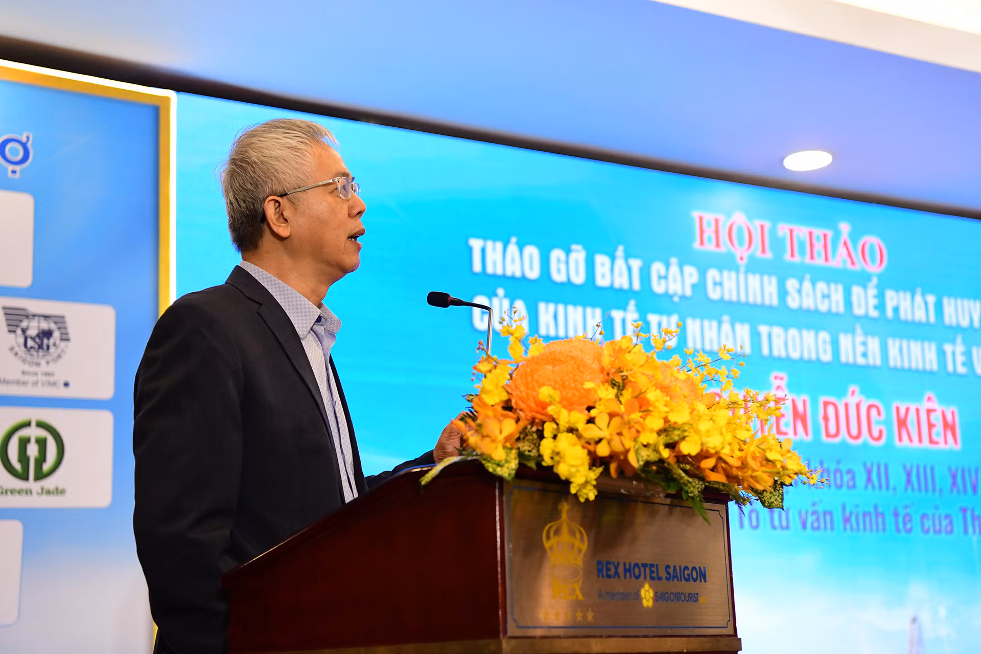 TS Nguyễn Đức Kiên, nguyên Tổ trưởng Tổ tư vấn kinh tế của Thủ tướng nêu quan điểm tại hội thảo.