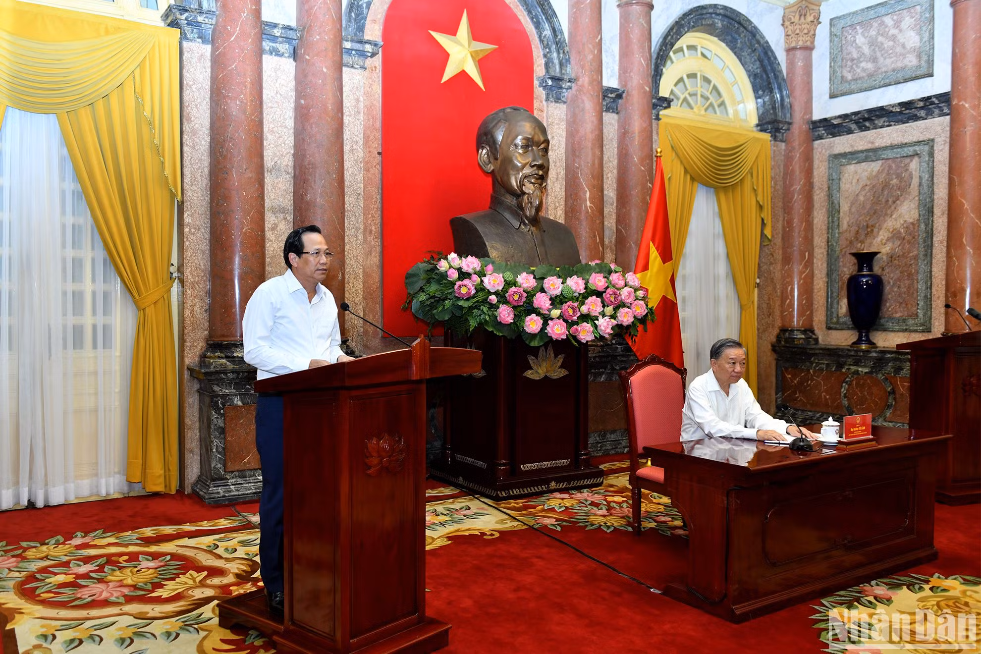 Bộ trưởng Lao động-Thương binh và Xã hội Đào Ngọc Dung phát biểu tại buổi gặp.