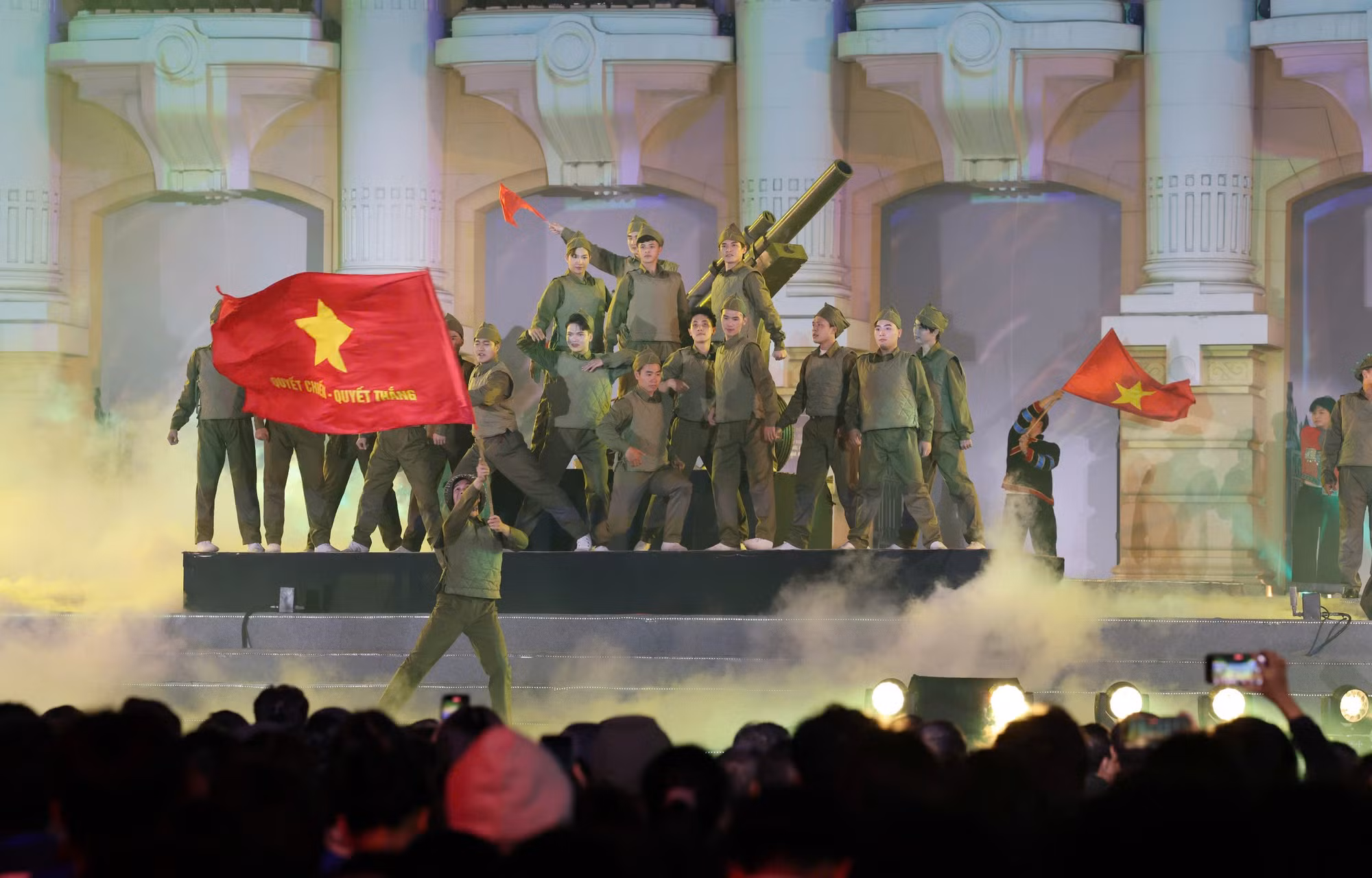 Một tiết mục biểu diễn nghệ thuật tại chương trình. 